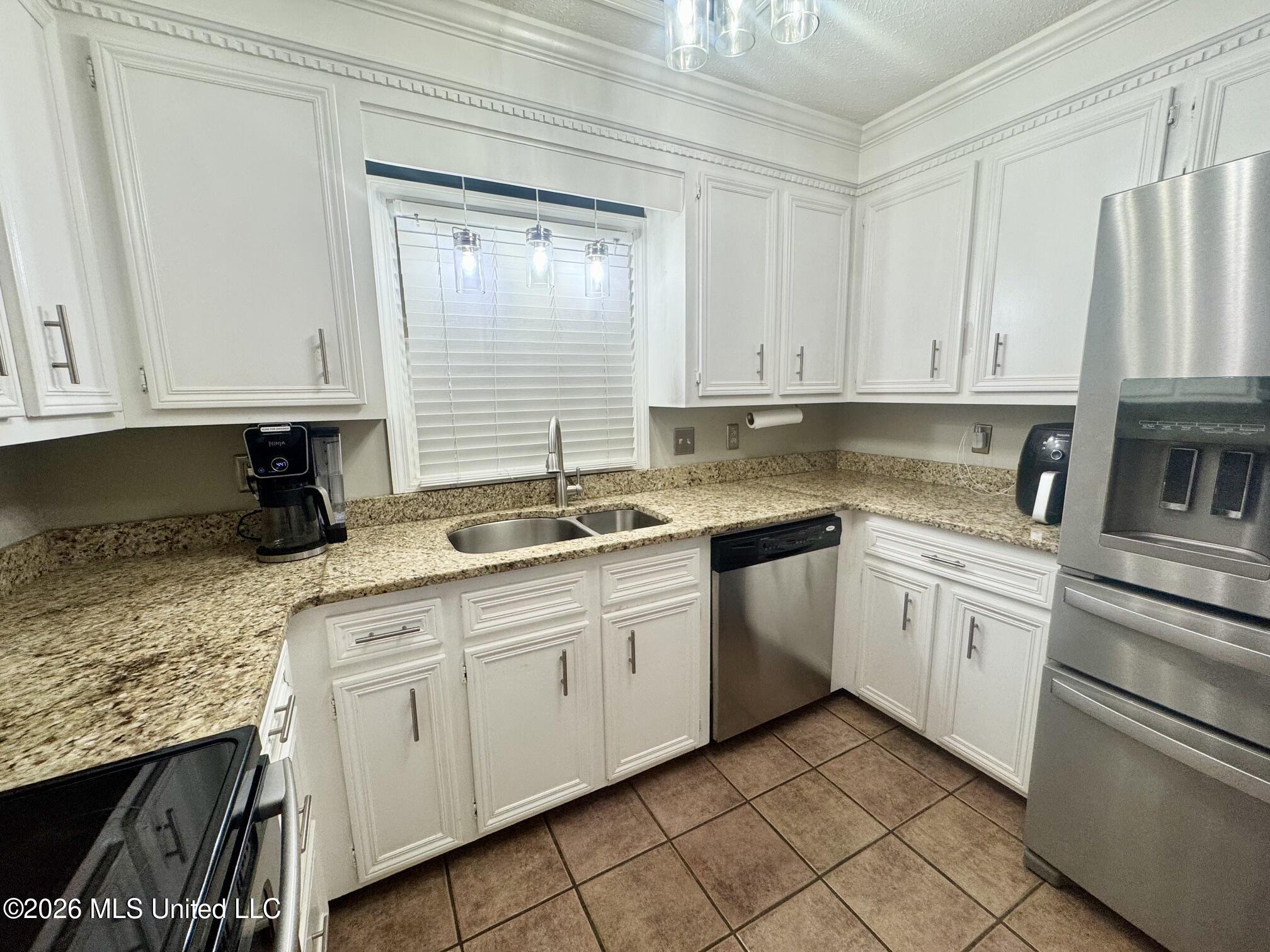 126 Sumac Drive Property Photo 7