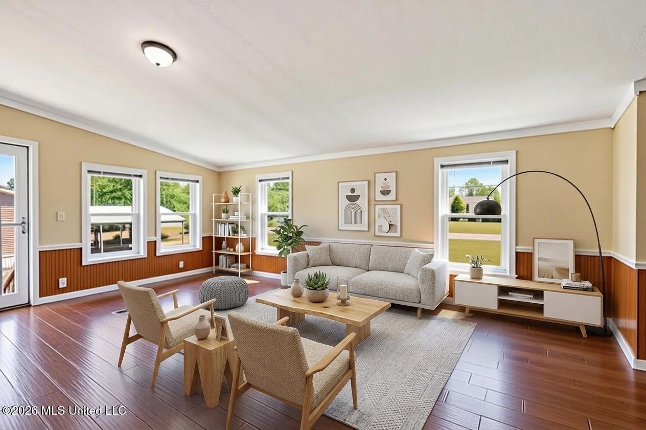 19561 Lennis Cuevas Road Property Photo 3