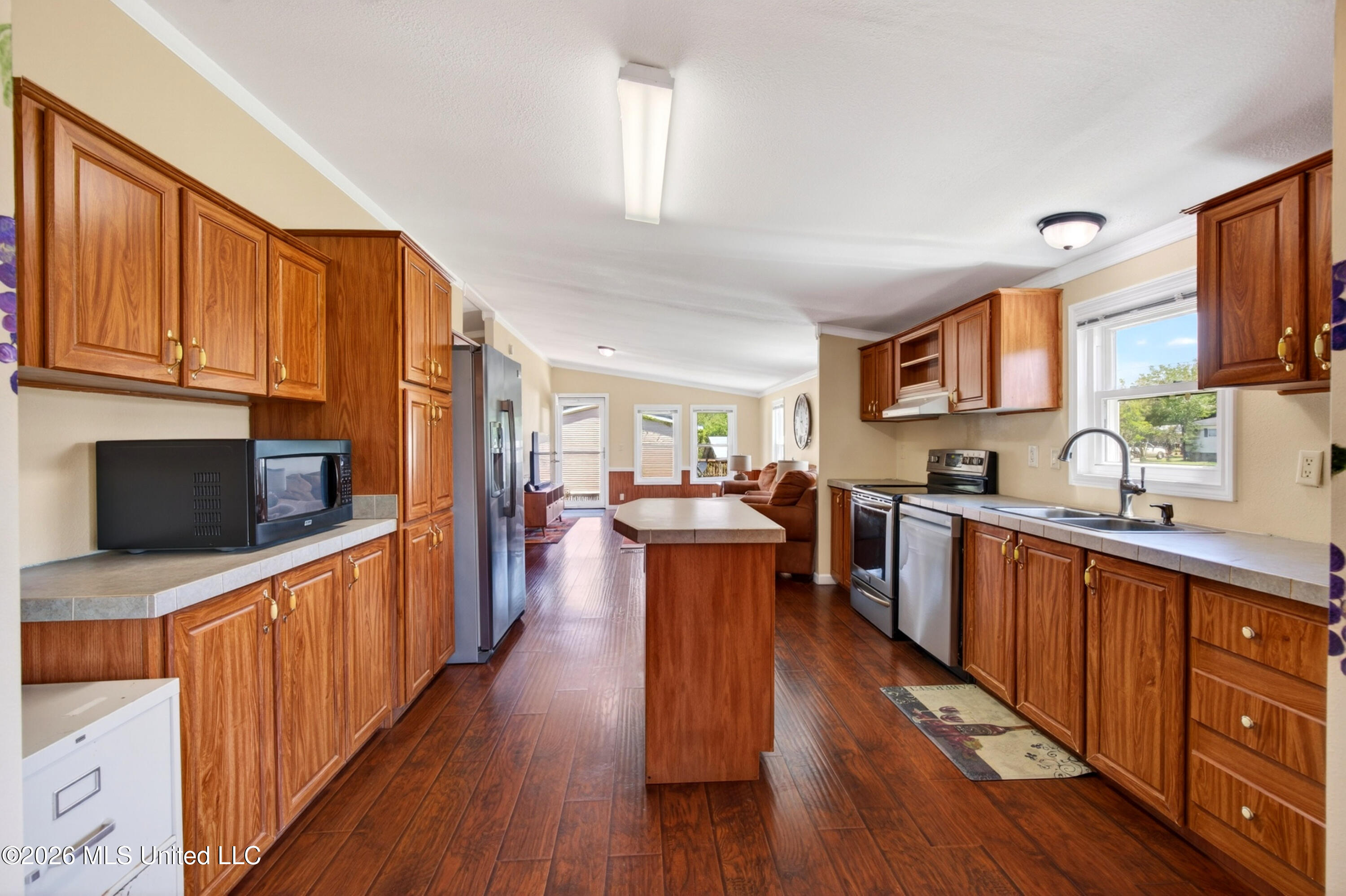 19561 Lennis Cuevas Road Property Photo 13