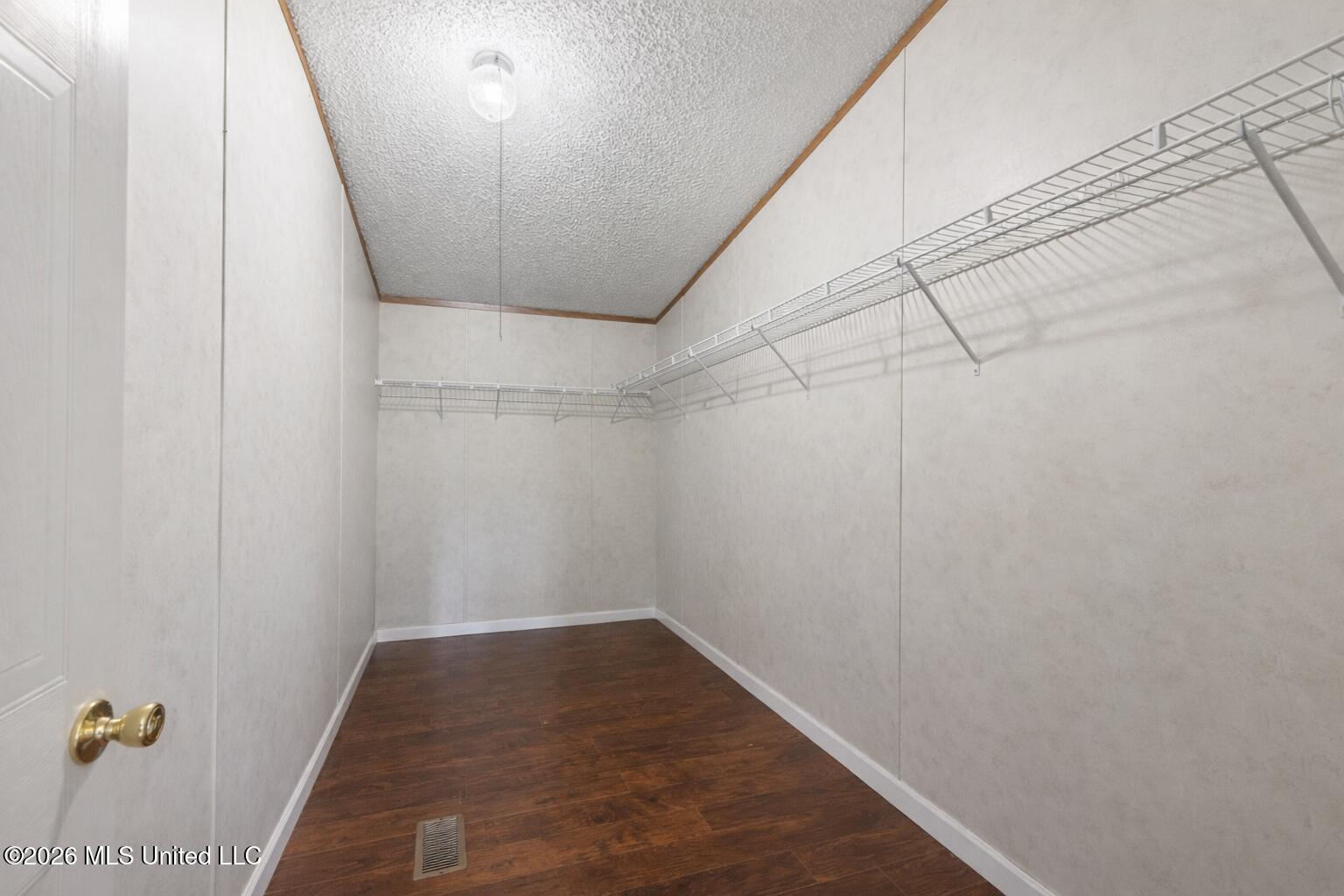 19561 Lennis Cuevas Road Property Photo 31