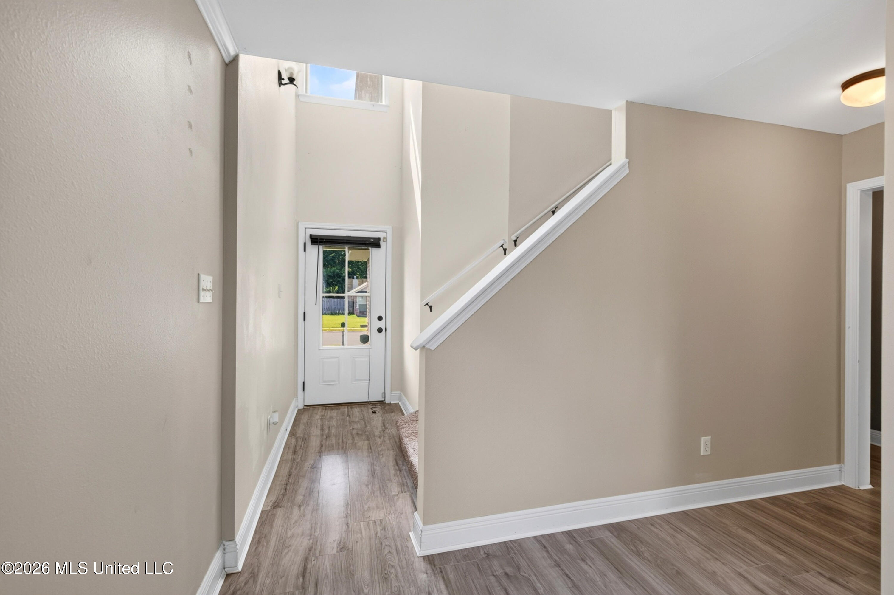 16994 Palm Ridge Drive Property Photo 8