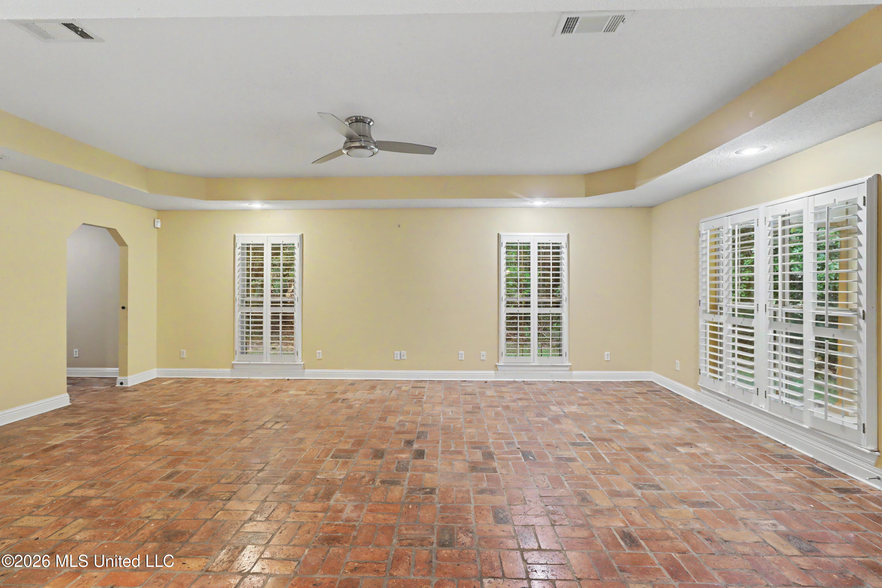 42162 Noma Drive Property Photo 9
