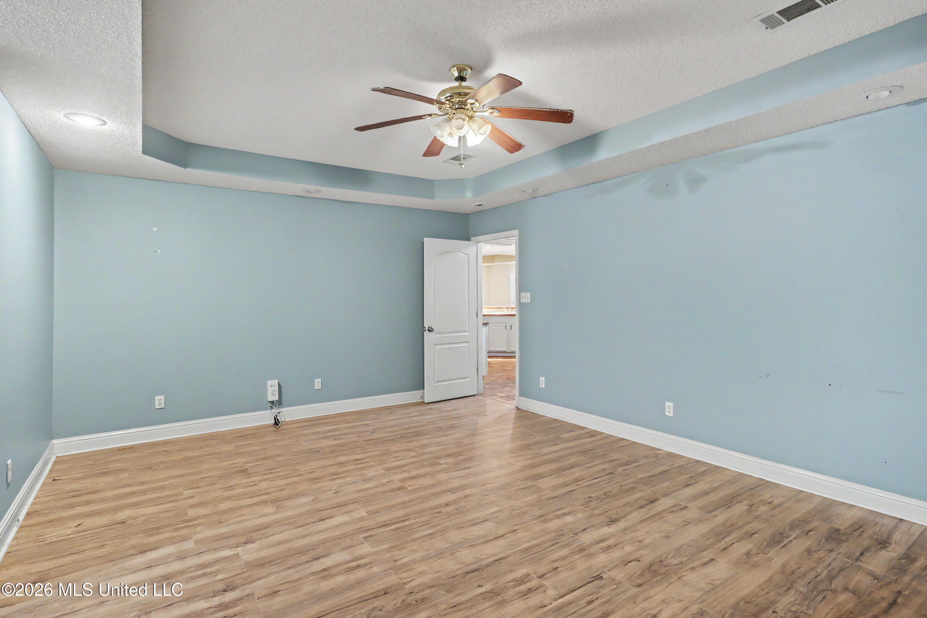 42162 Noma Drive Property Photo 11