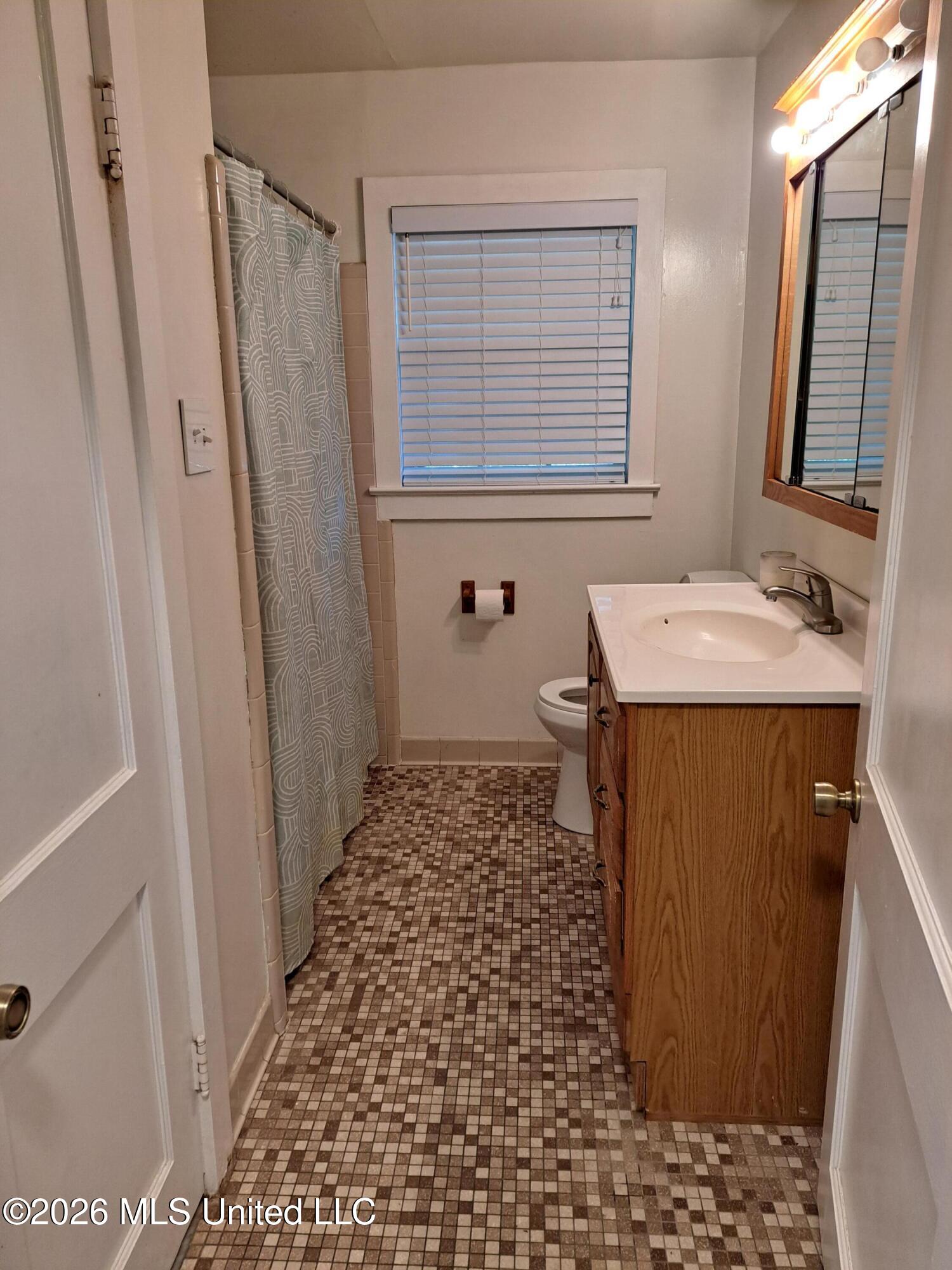 5106 Lawson Avenue Property Photo 7