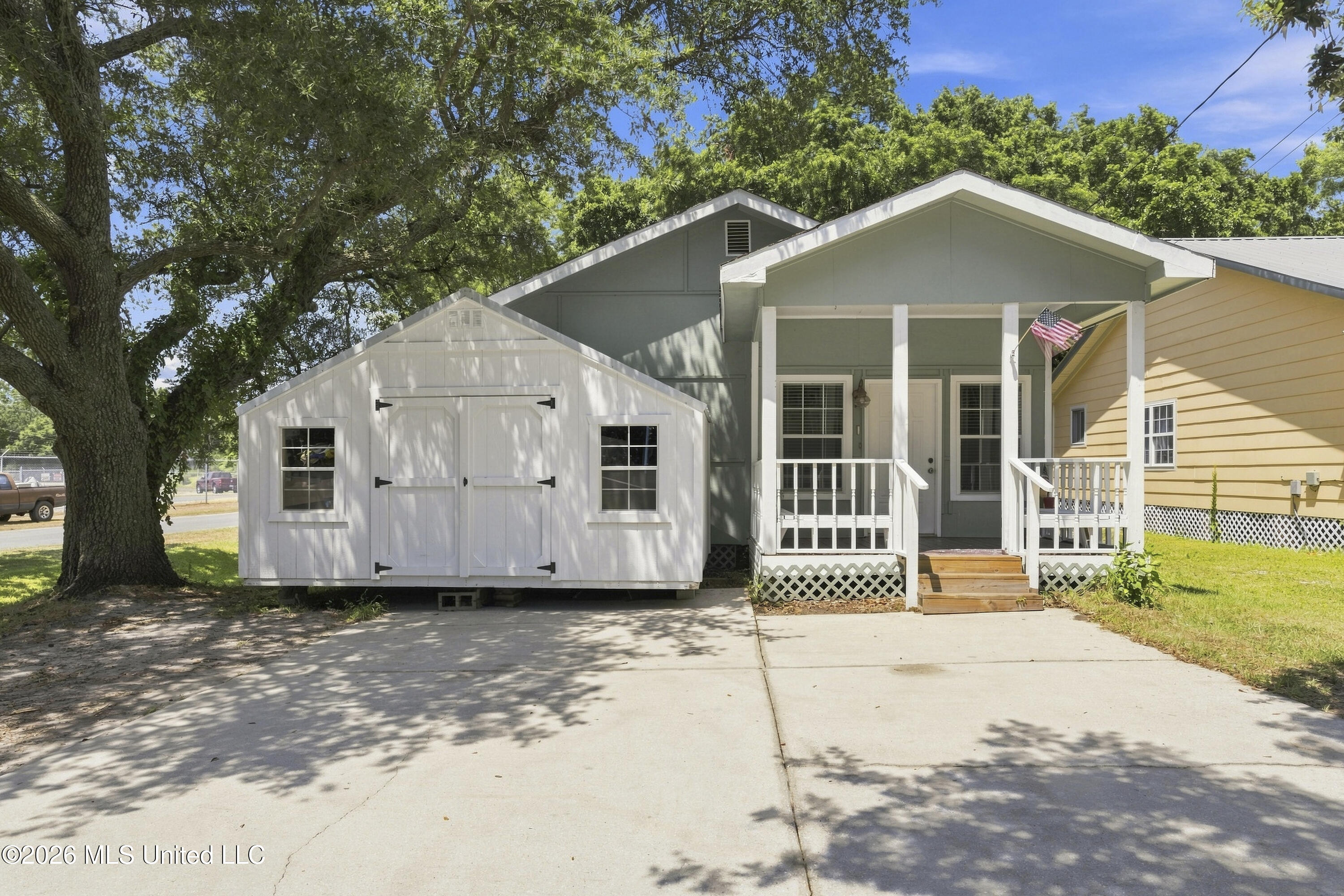 615 Mckinley Avenue Property Photo 1