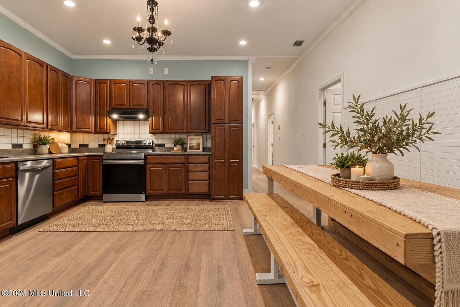 615 Mckinley Avenue Property Photo 9