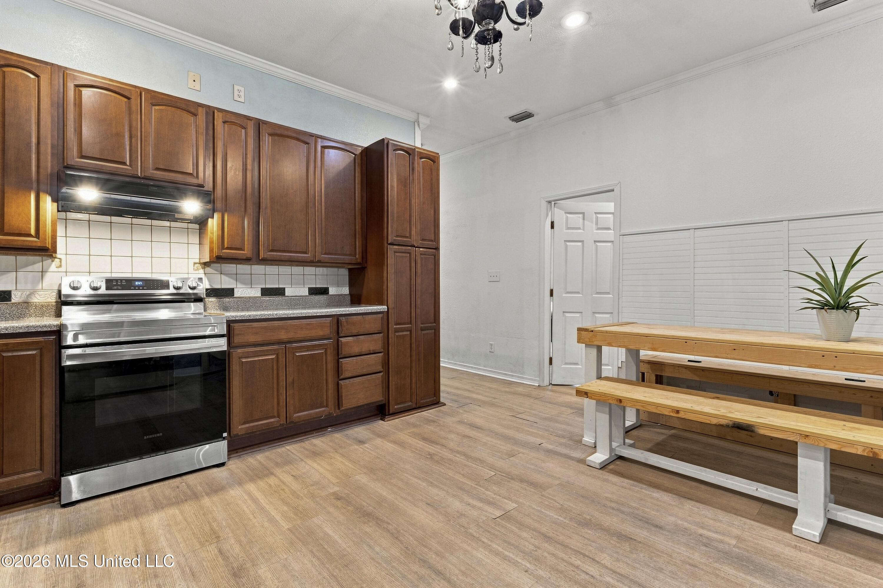 615 Mckinley Avenue Property Photo 11