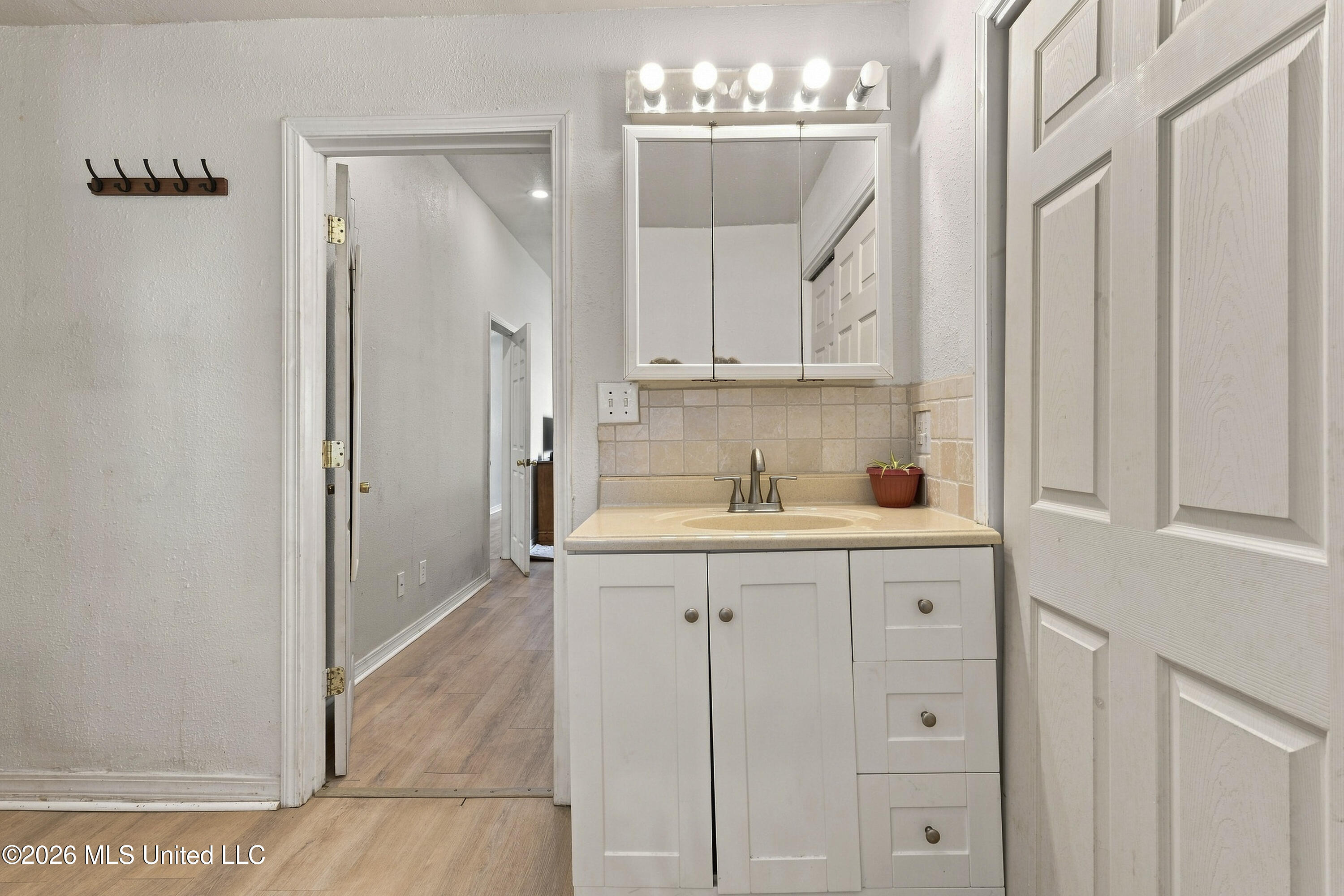 615 Mckinley Avenue Property Photo 18