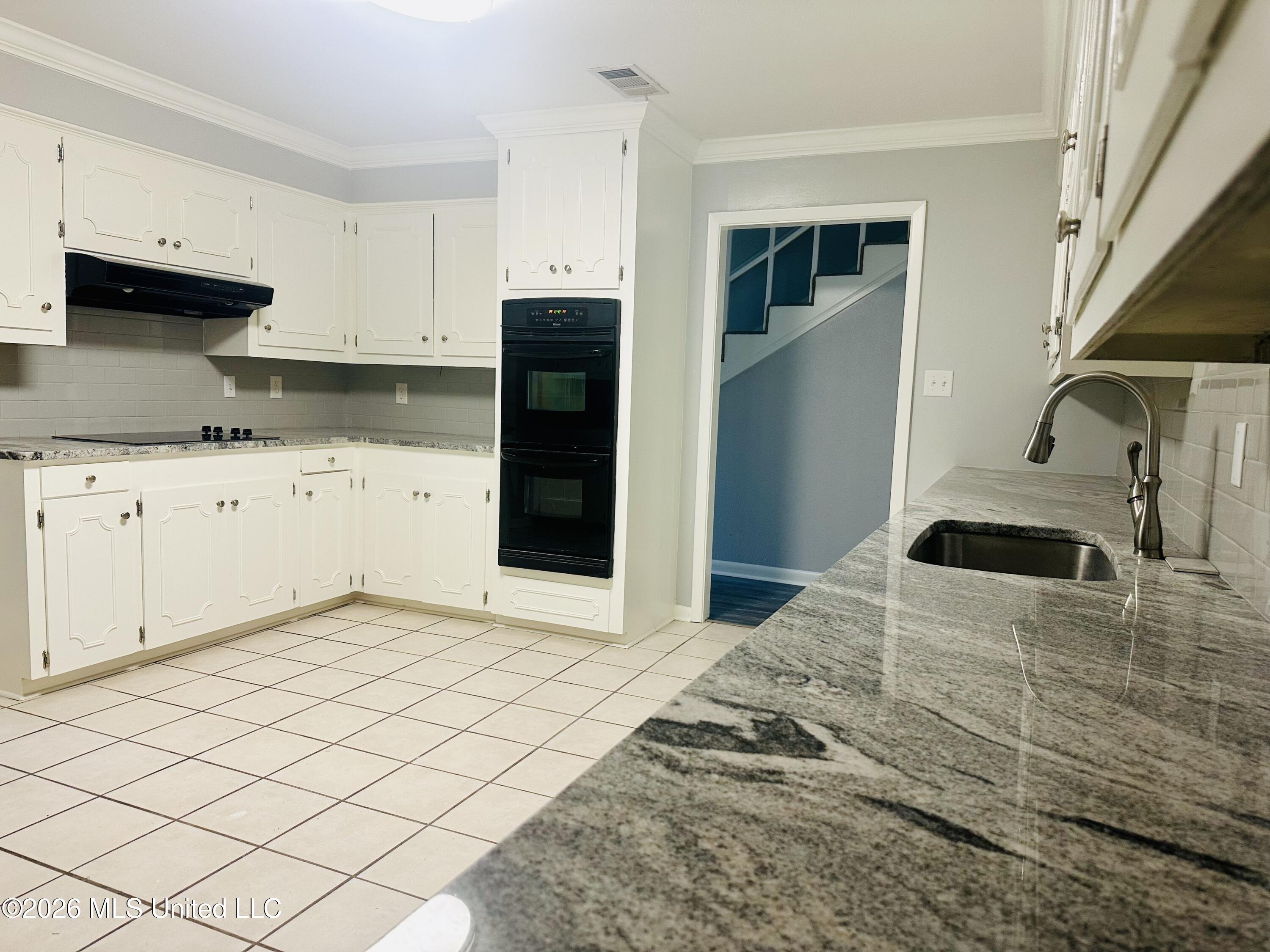 117 Lynwood Drive Property Photo 4