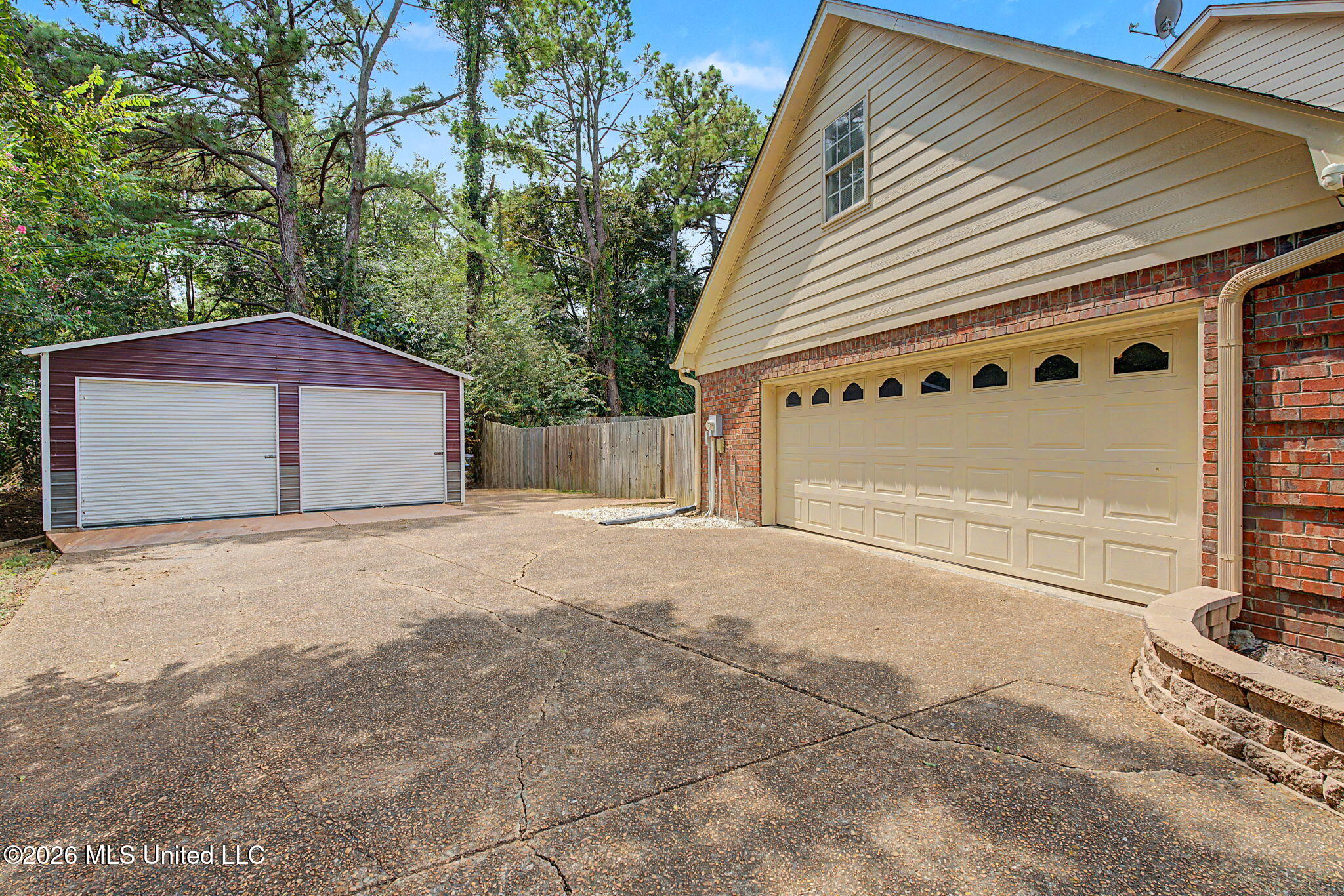4019 Victoria Drive Property Photo 8