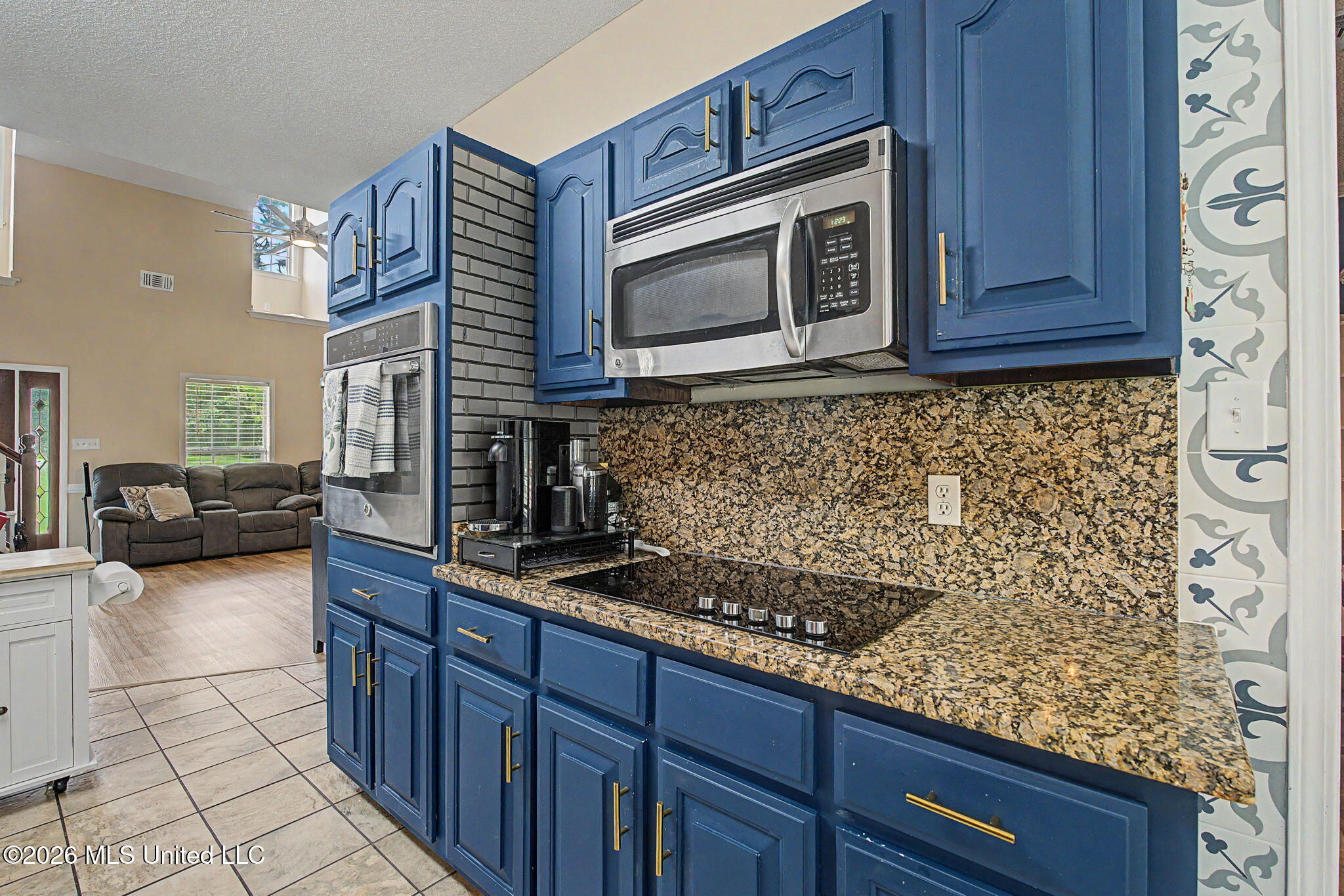 4019 Victoria Drive Property Photo 14