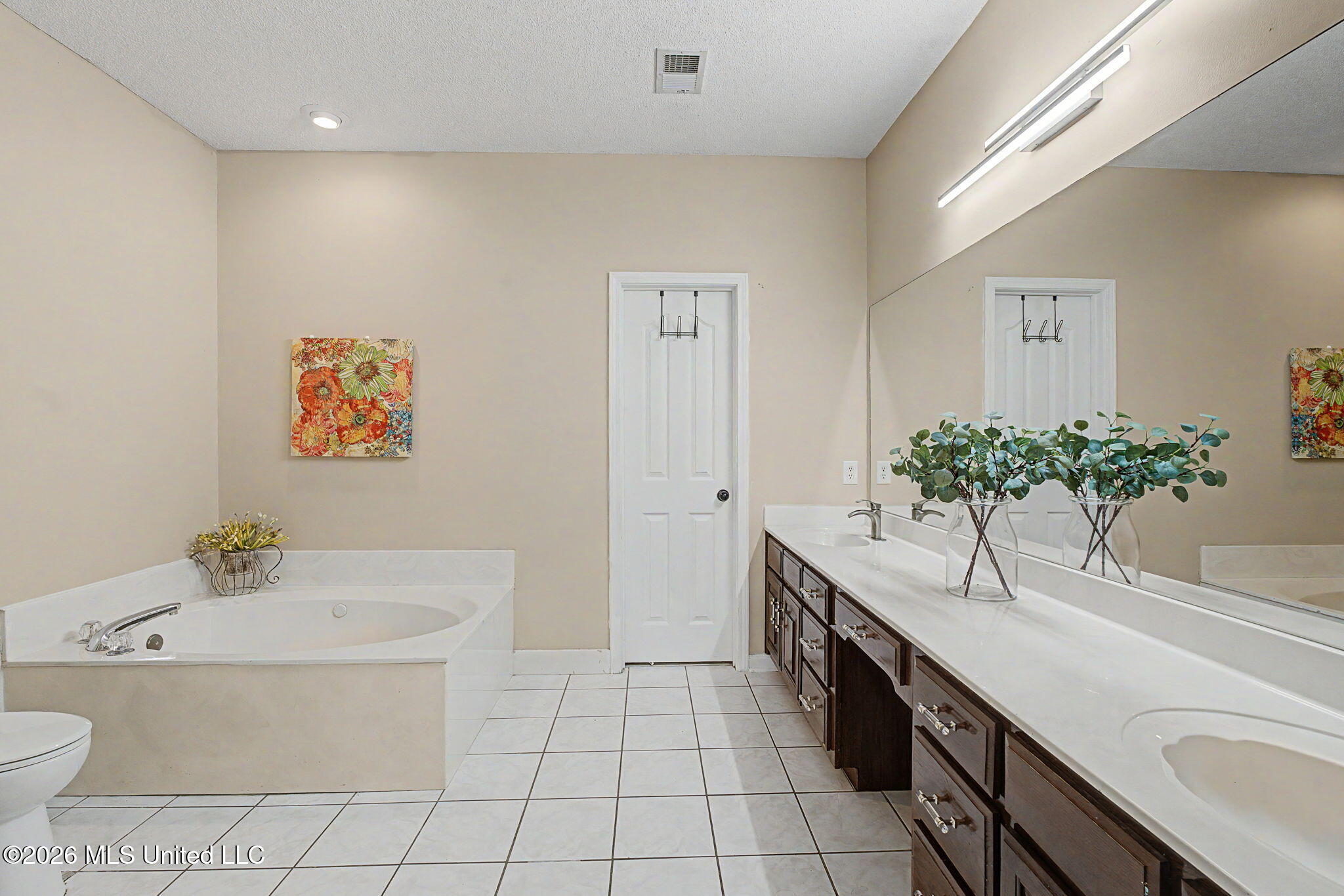4019 Victoria Drive Property Photo 27
