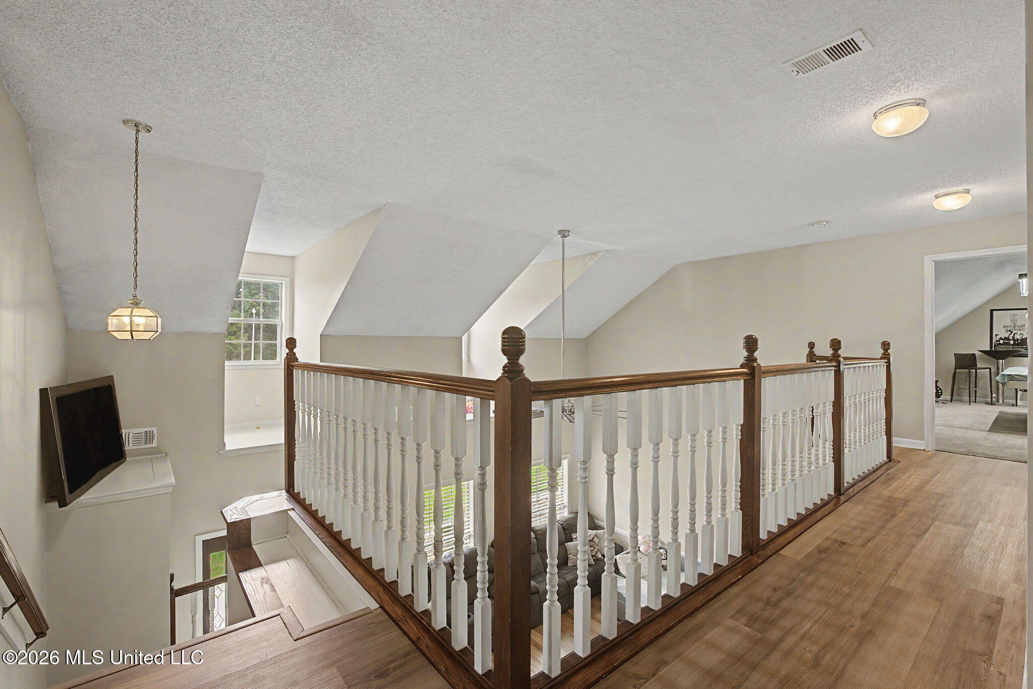 4019 Victoria Drive Property Photo 35
