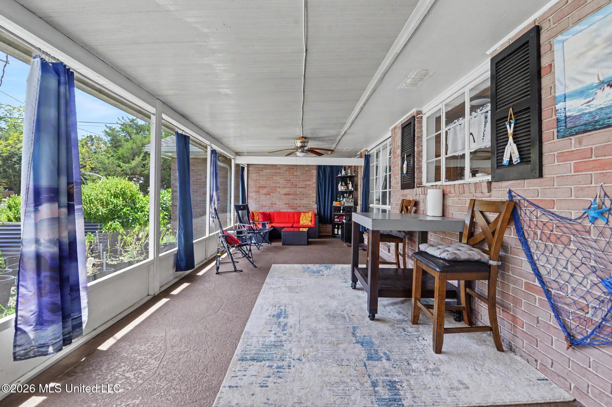 1095 Columbus Street Property Photo 19