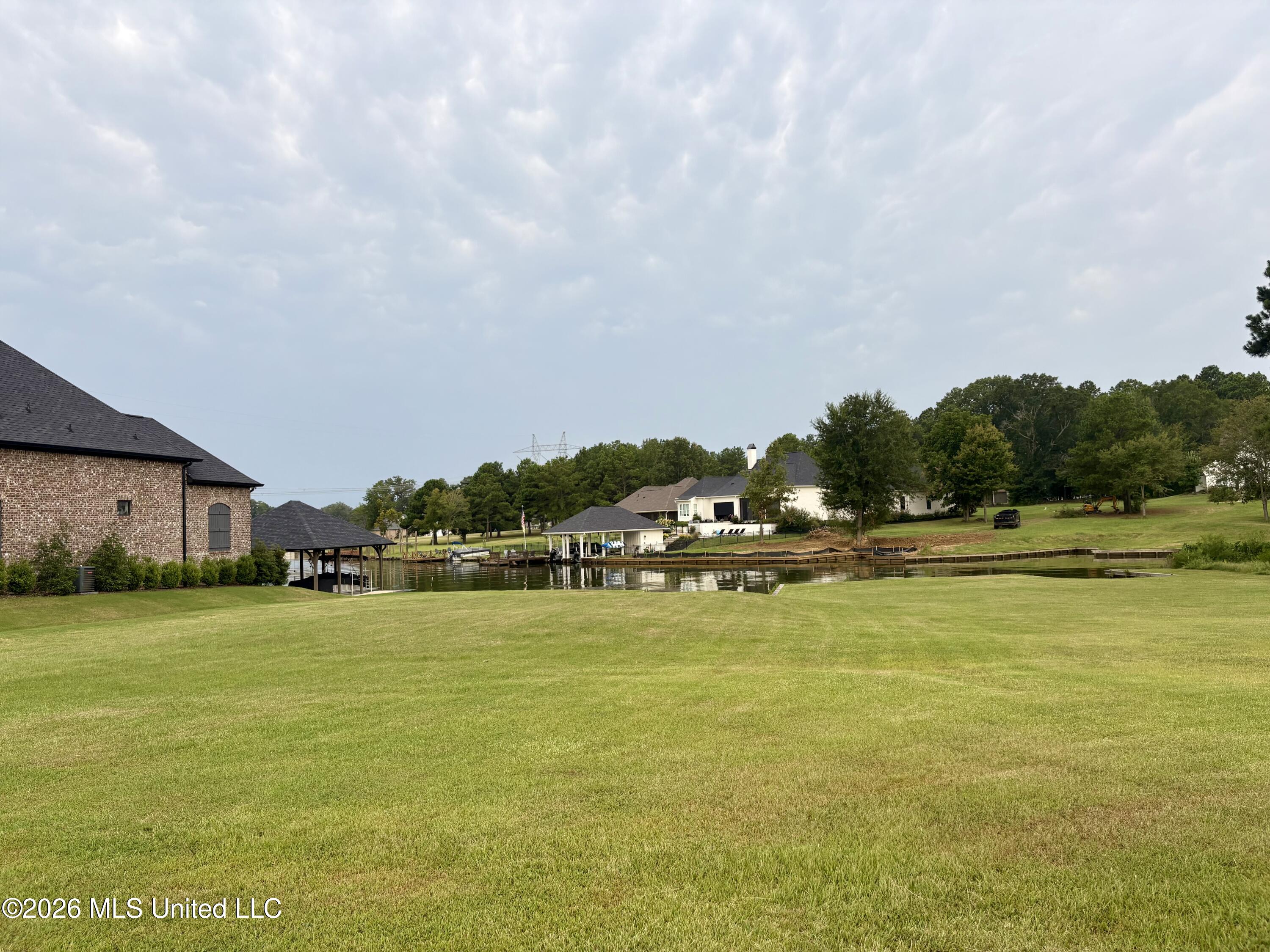 211 Harper's Way Property Photo 9