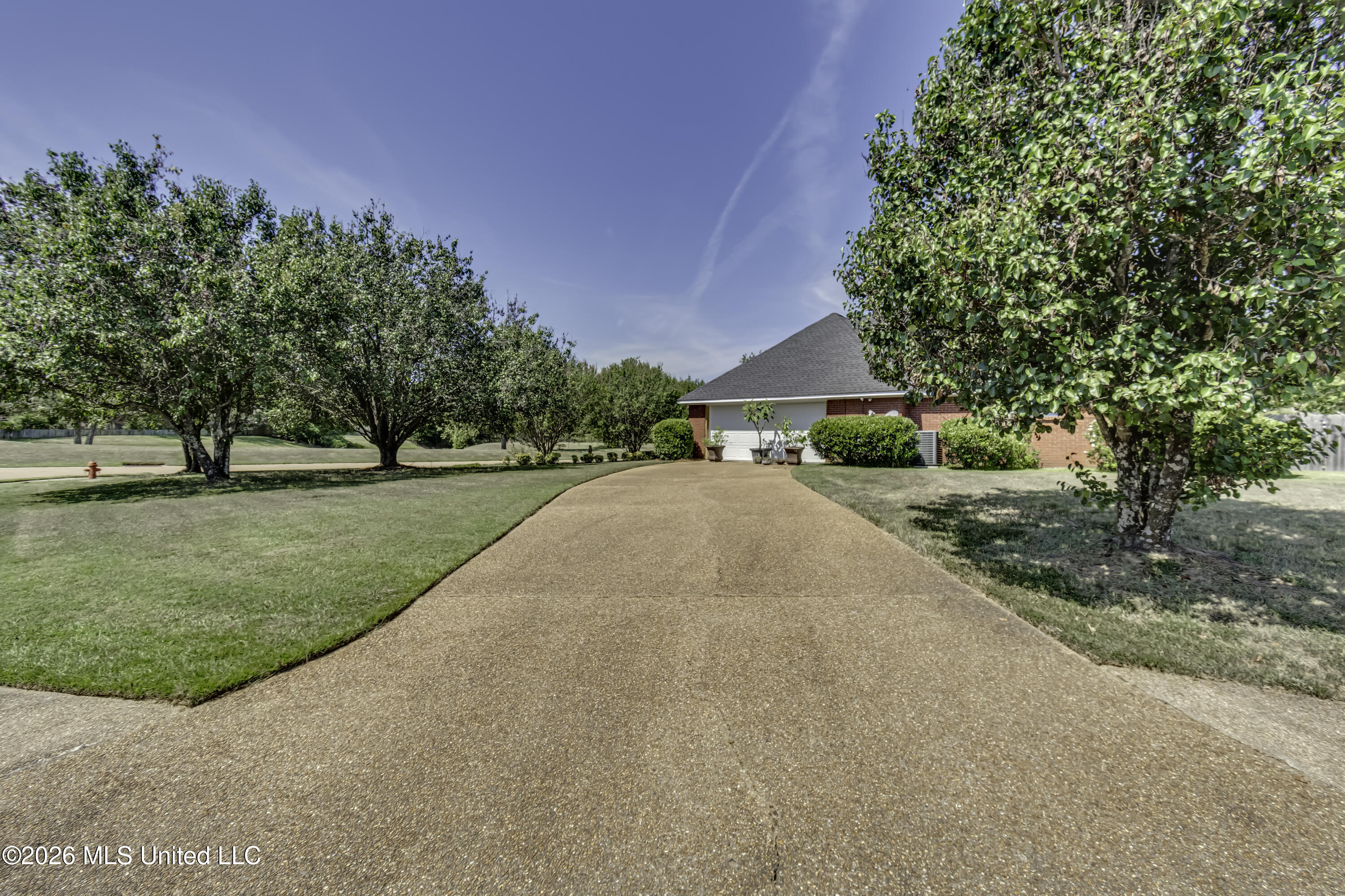 101 Kennesaw Cove Property Photo 6