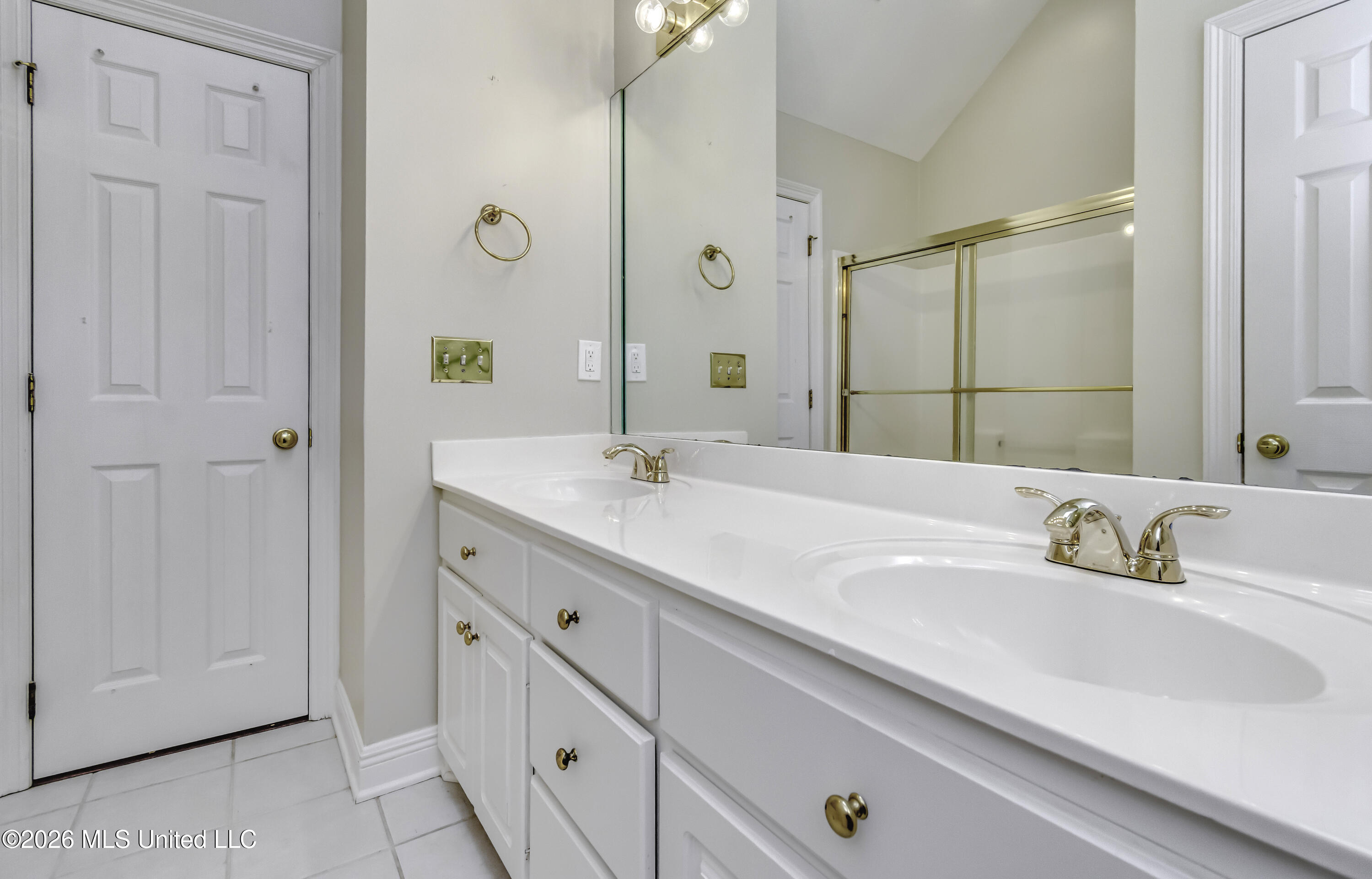 101 Kennesaw Cove Property Photo 39