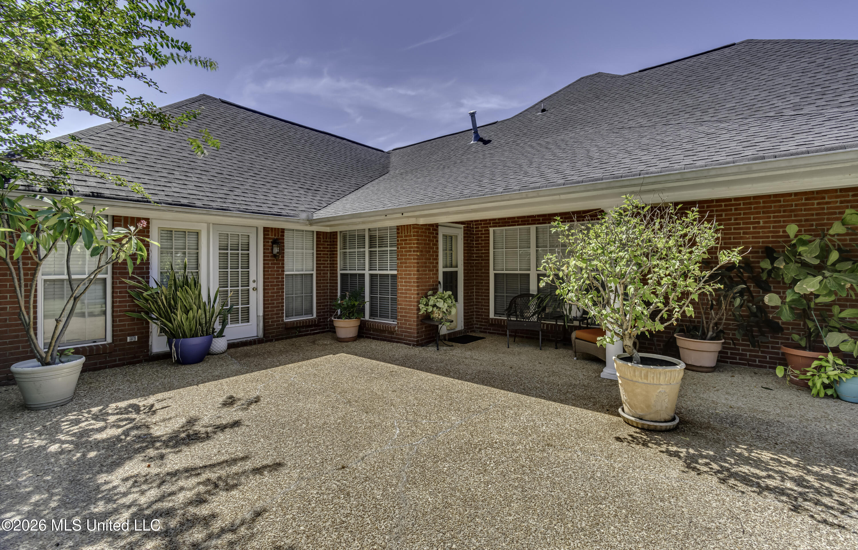 101 Kennesaw Cove Property Photo 46