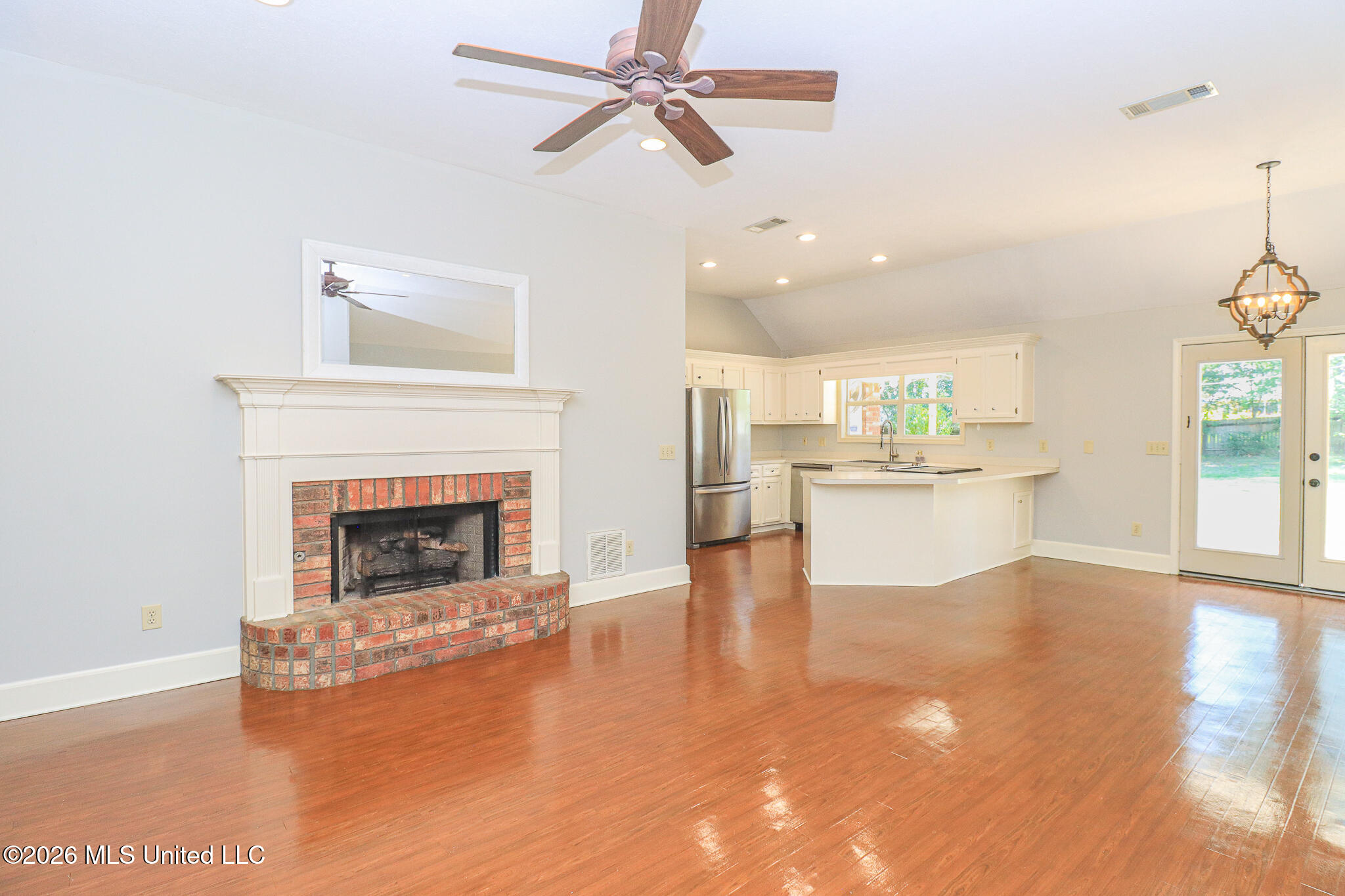 313 Autumn Crest Drive Property Photo 5