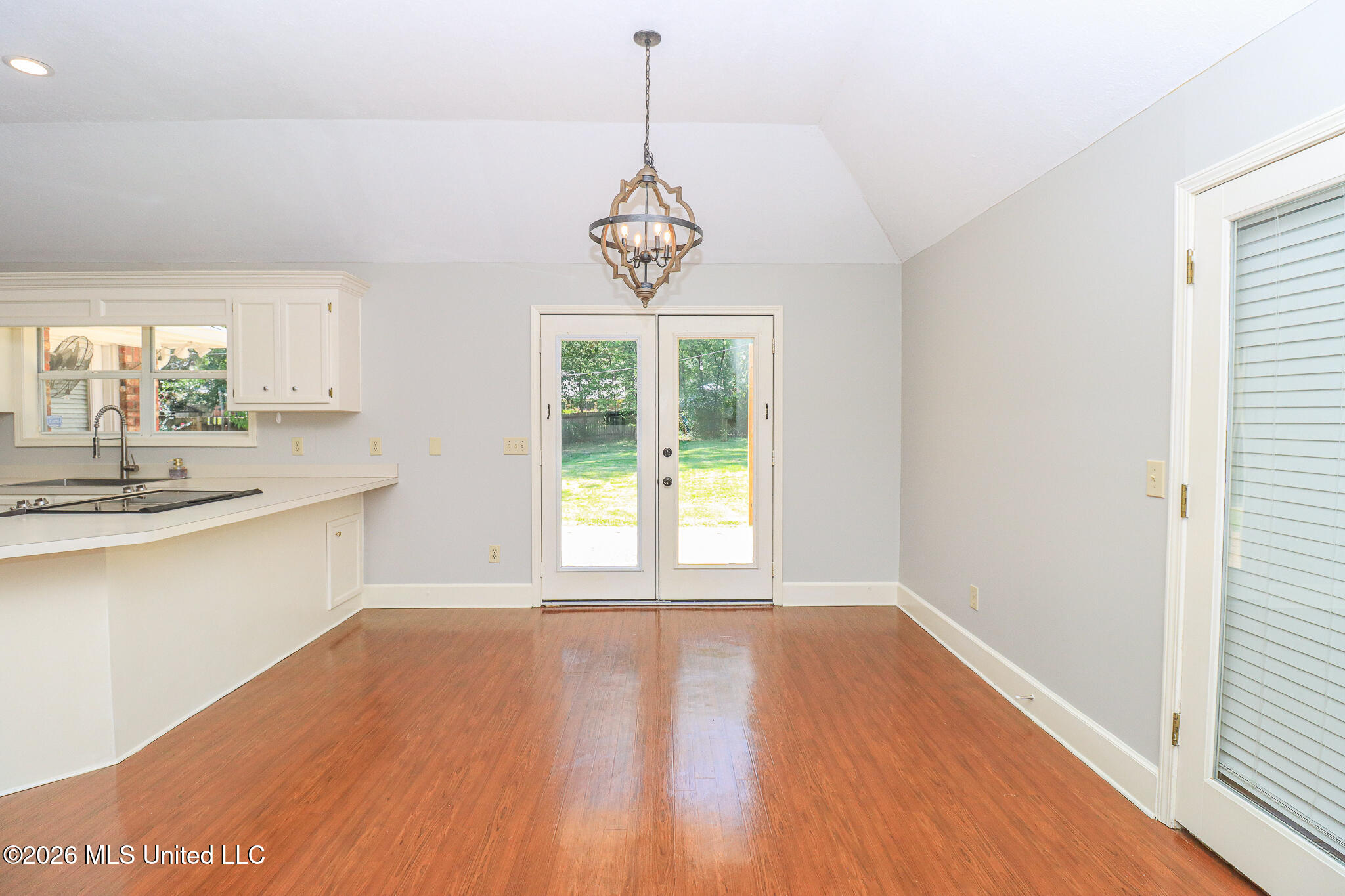 313 Autumn Crest Drive Property Photo 9