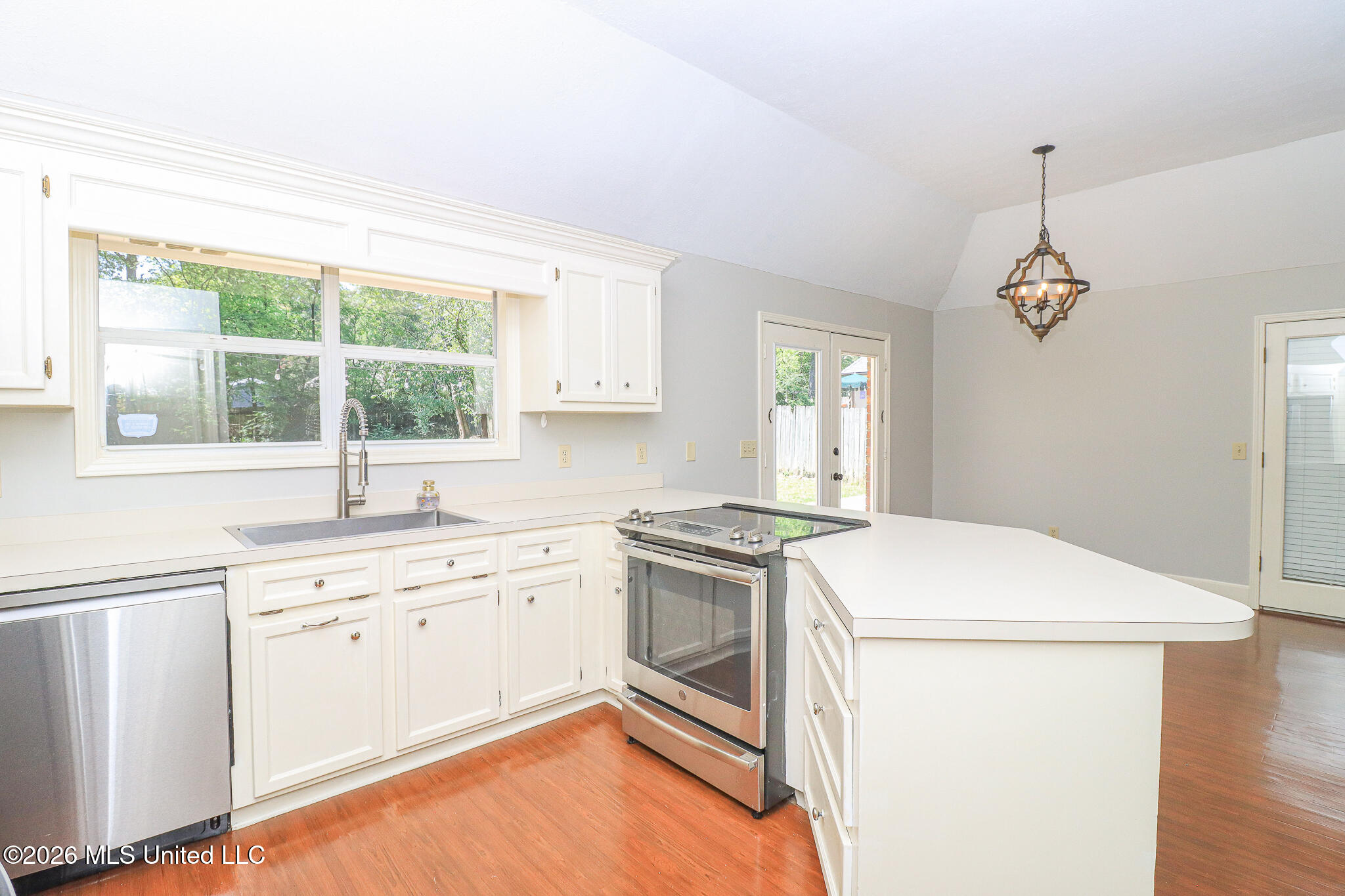 313 Autumn Crest Drive Property Photo 10
