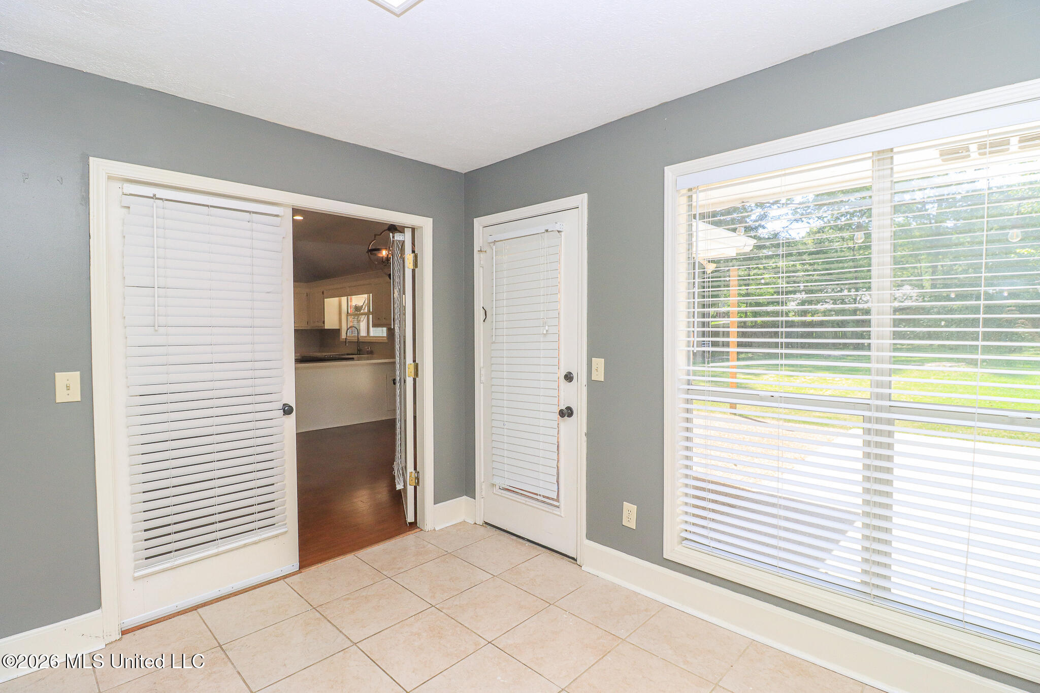 313 Autumn Crest Drive Property Photo 14