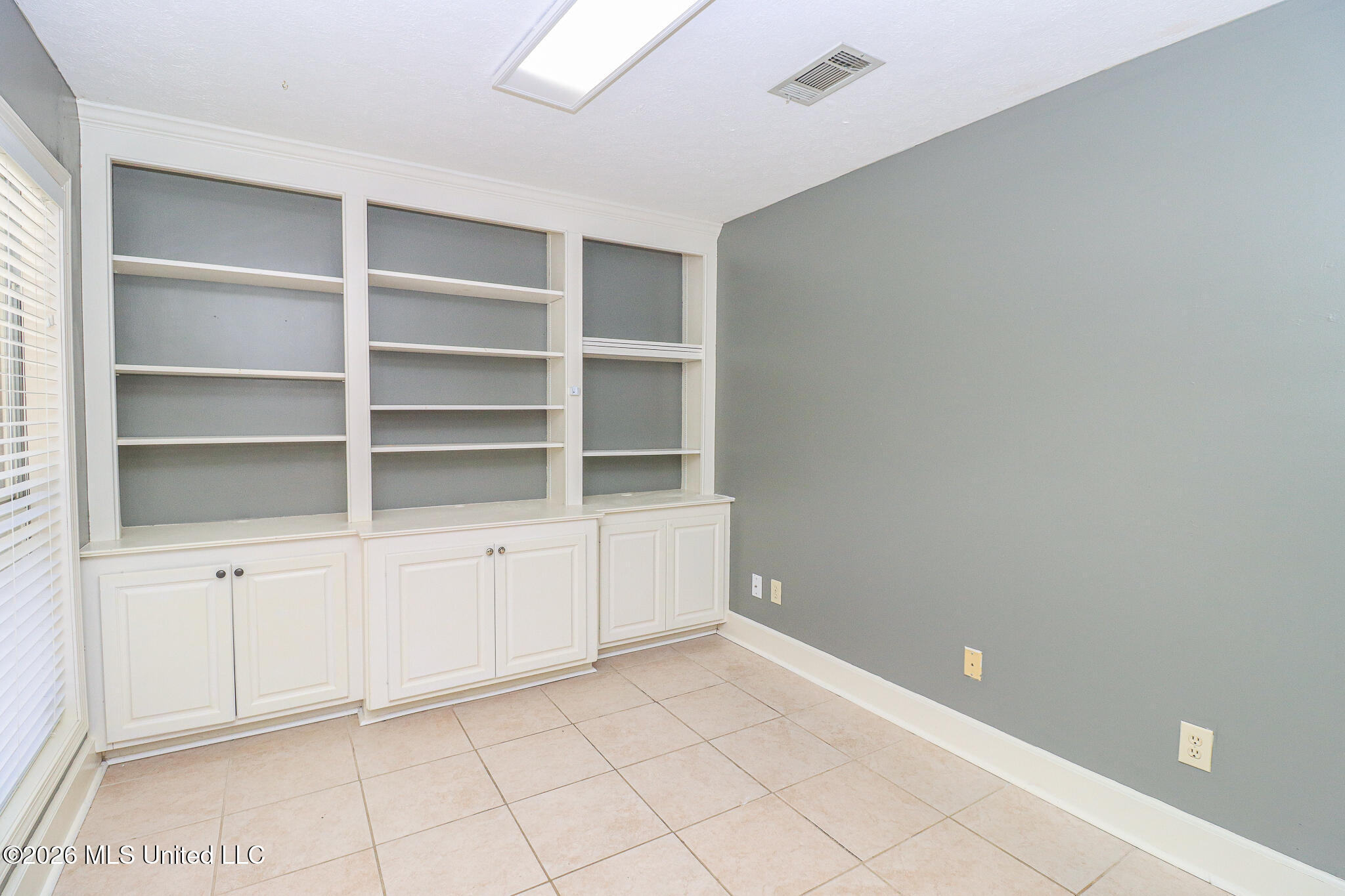 313 Autumn Crest Drive Property Photo 16