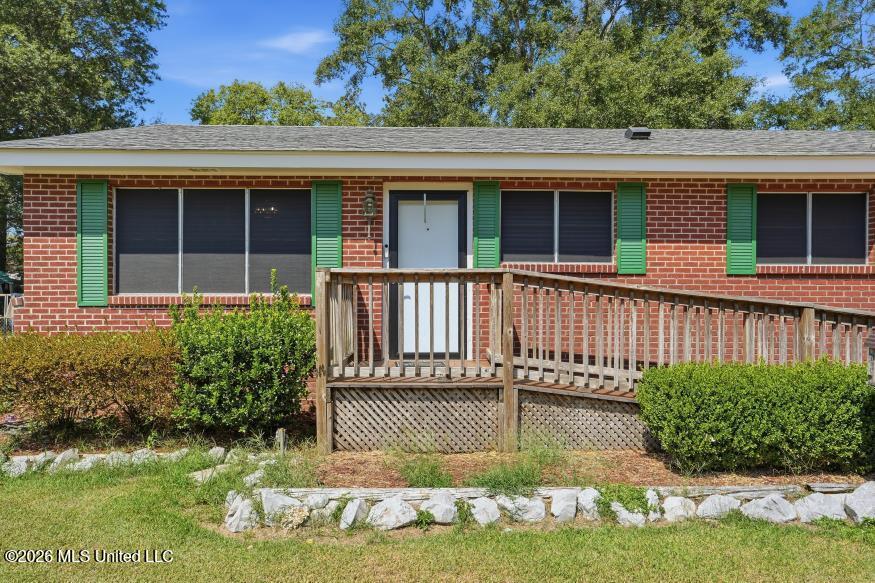 407 Gatewood Drive Property Photo 3