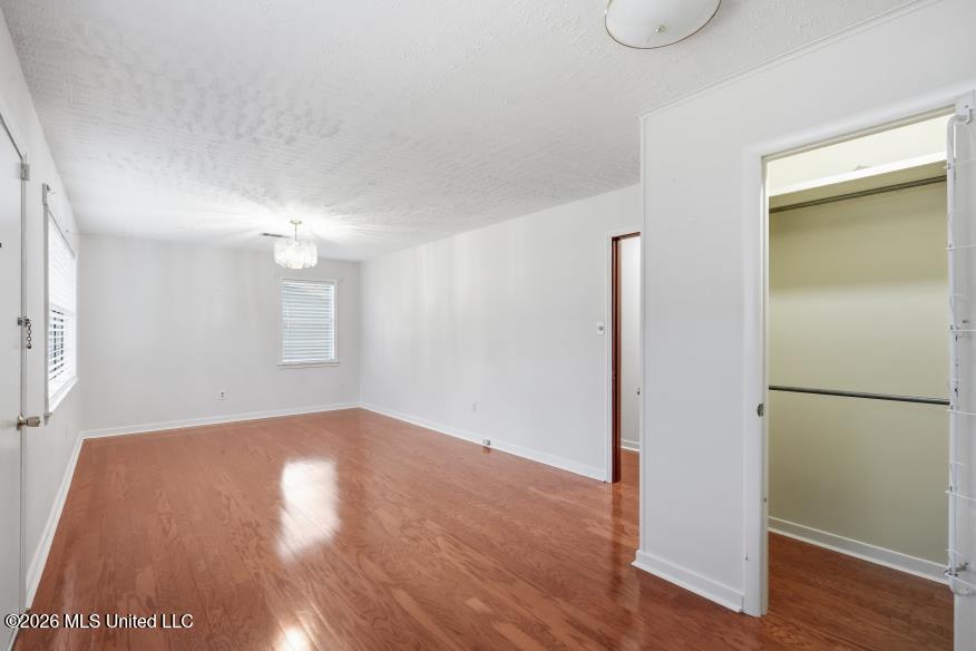 407 Gatewood Drive Property Photo 5