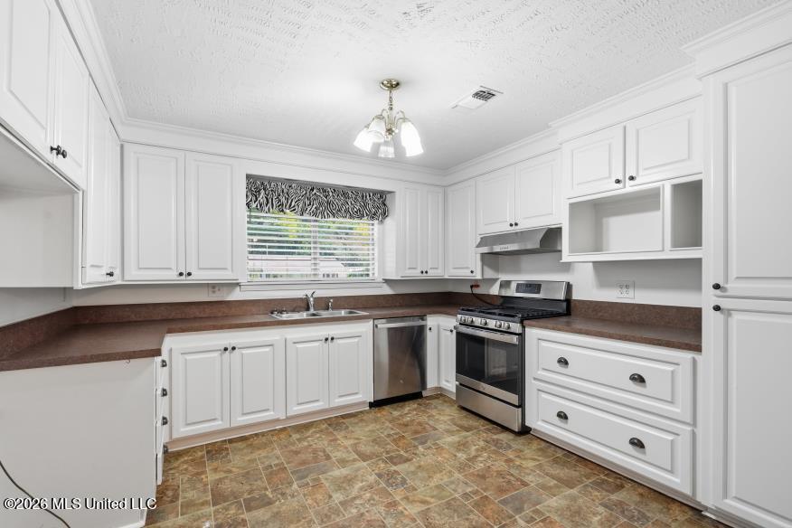 407 Gatewood Drive Property Photo 9