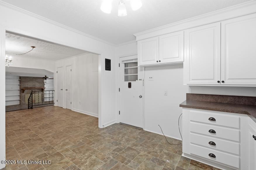 407 Gatewood Drive Property Photo 12