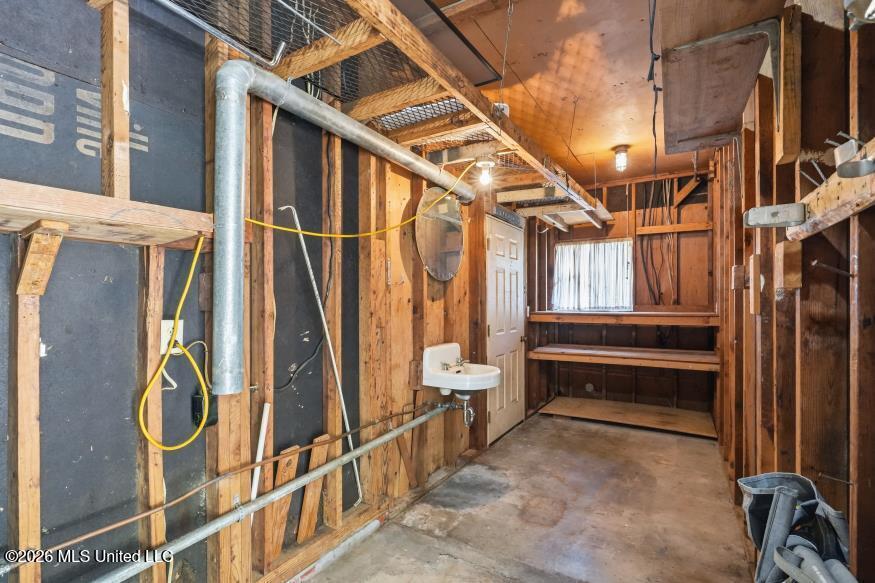 407 Gatewood Drive Property Photo 27