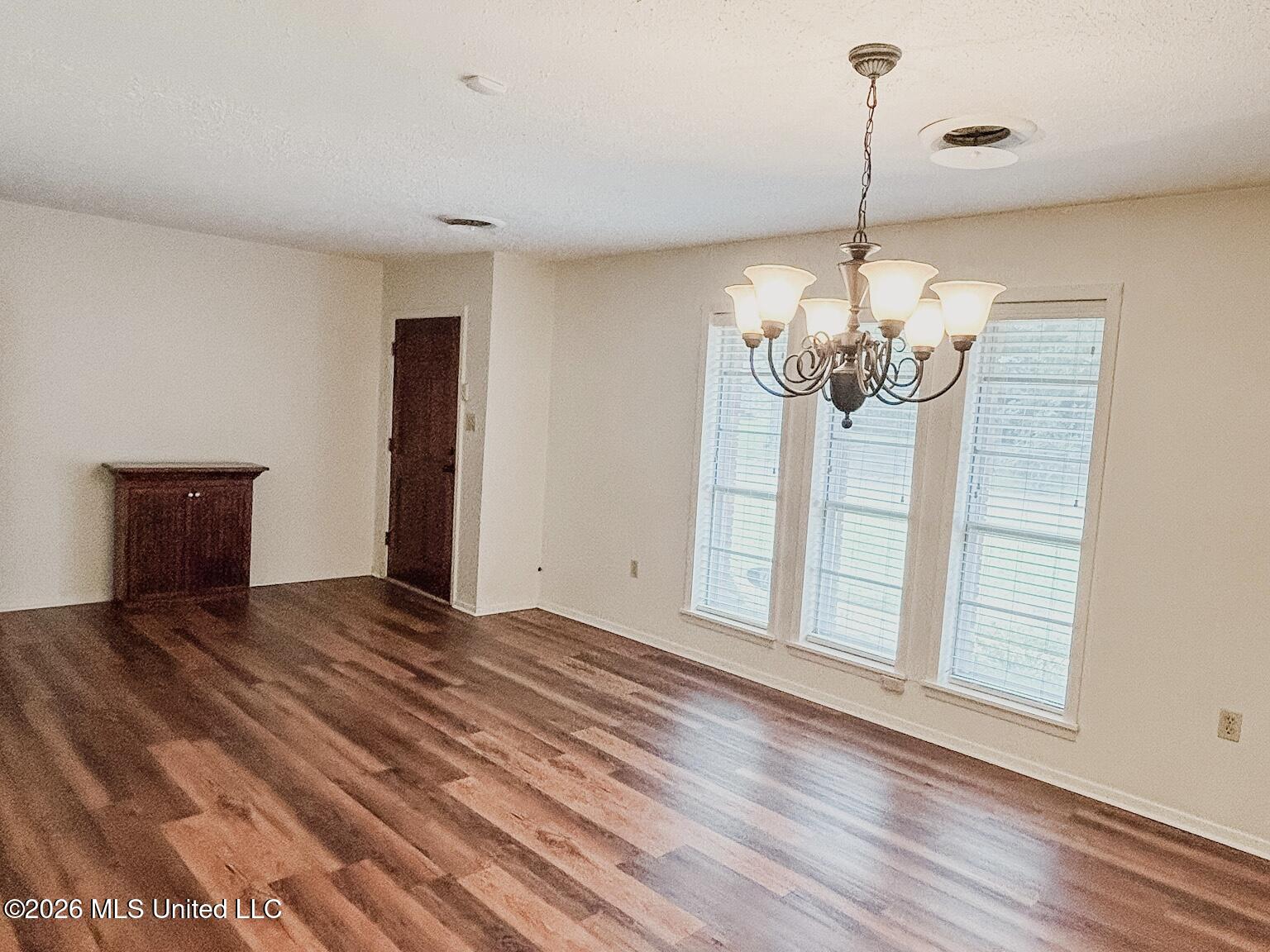 1204 Dogwood Drive Property Photo 8
