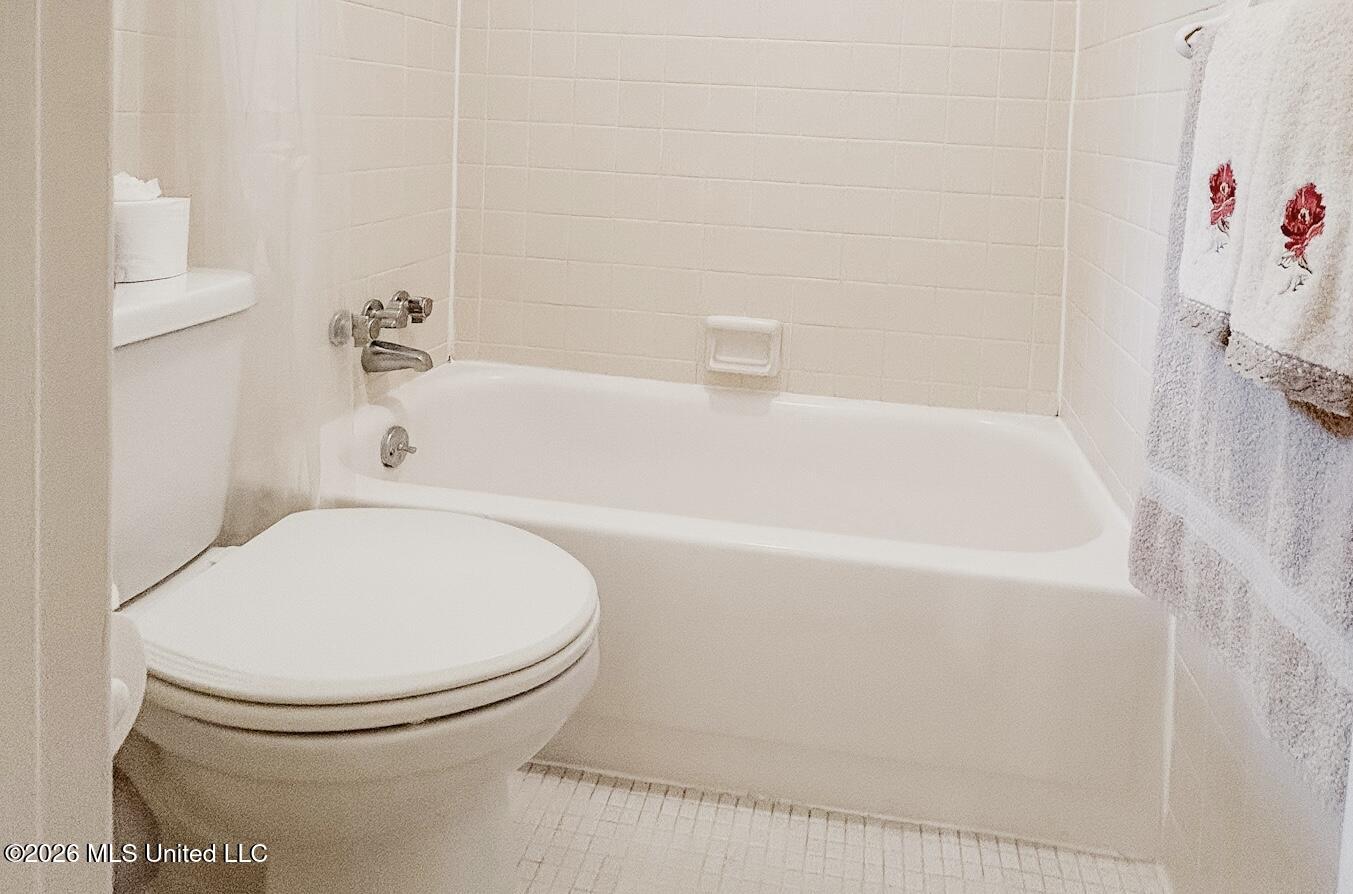 1204 Dogwood Drive Property Photo 16