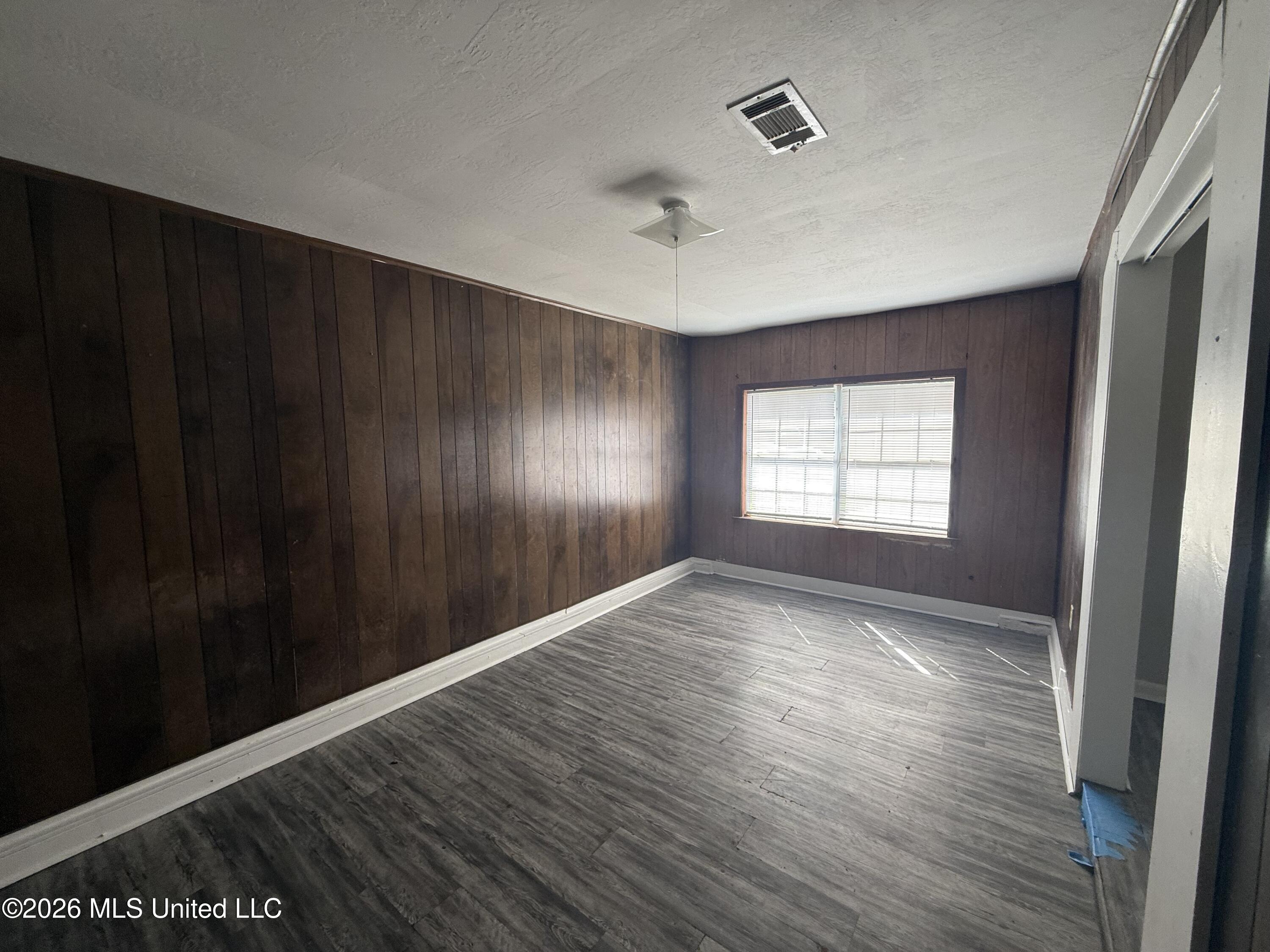2008 Clemson Circle Property Photo 5