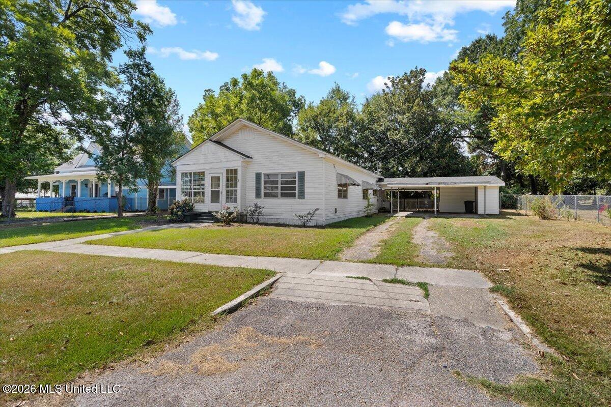 404 Dubose Street Property Photo 2