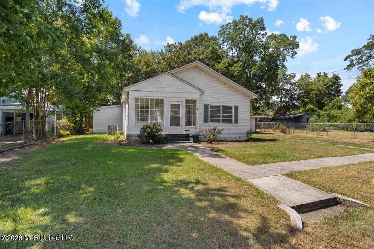 404 Dubose Street Property Photo 4