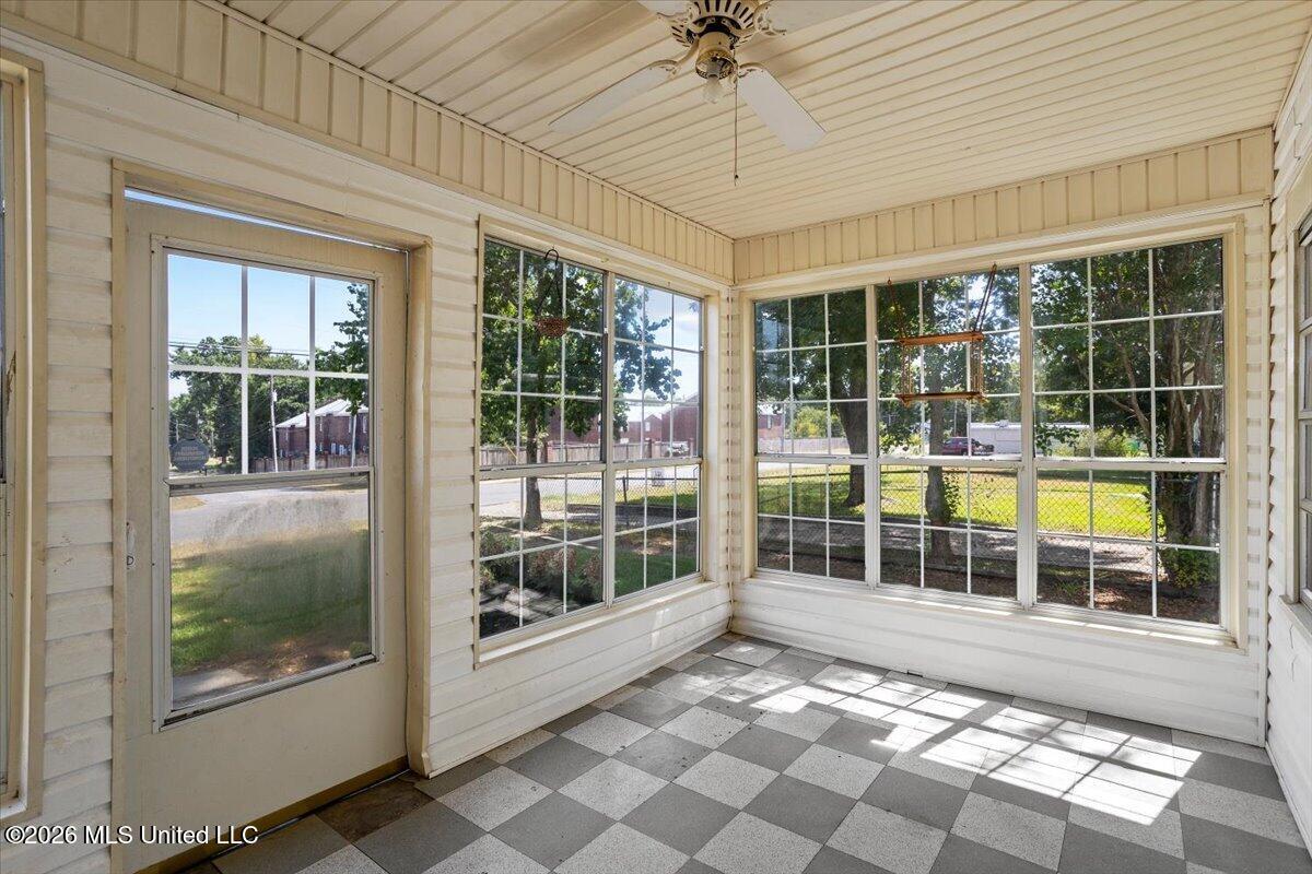 404 Dubose Street Property Photo 6