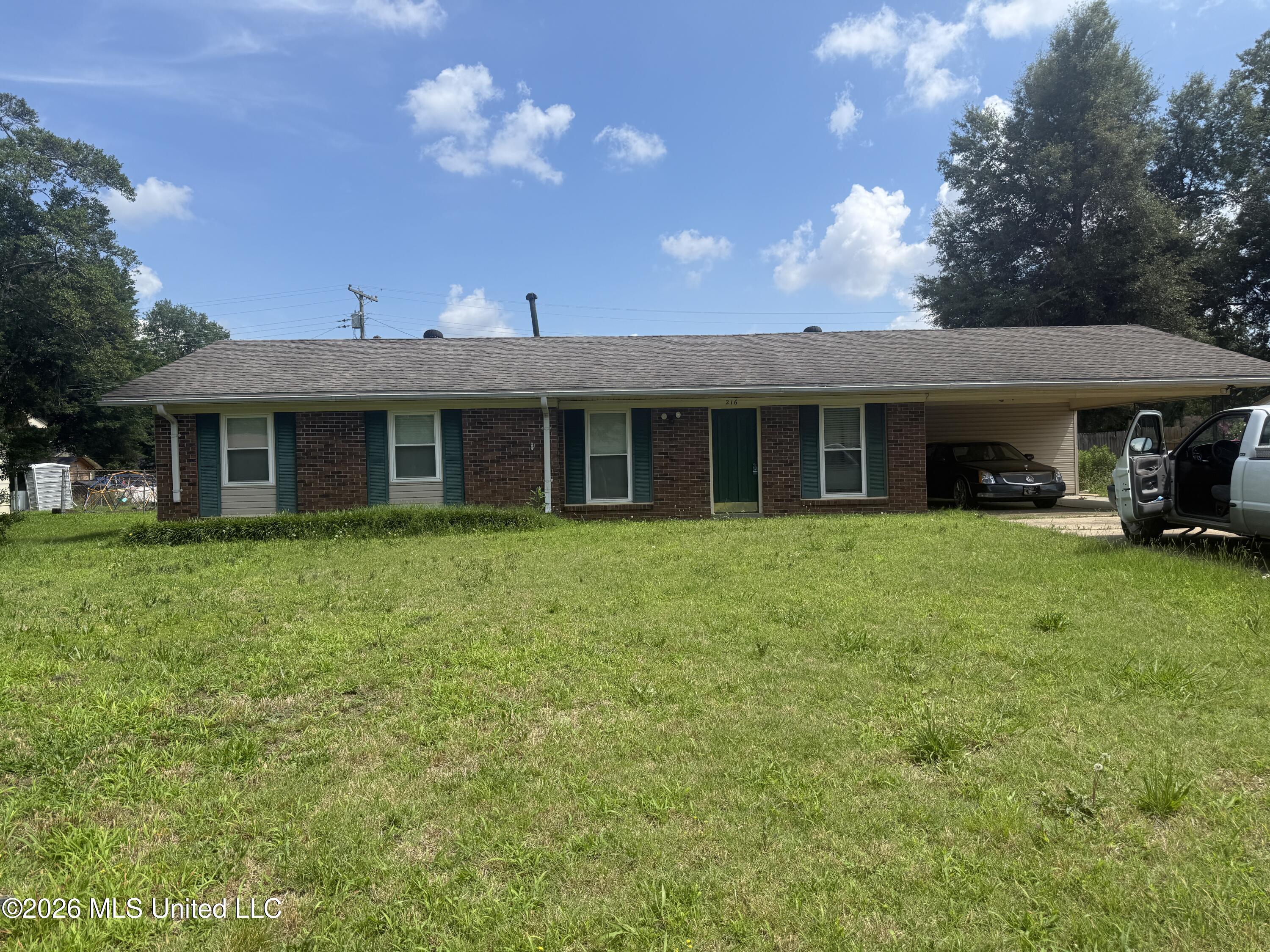 216 Boyd Street Property Photo 1