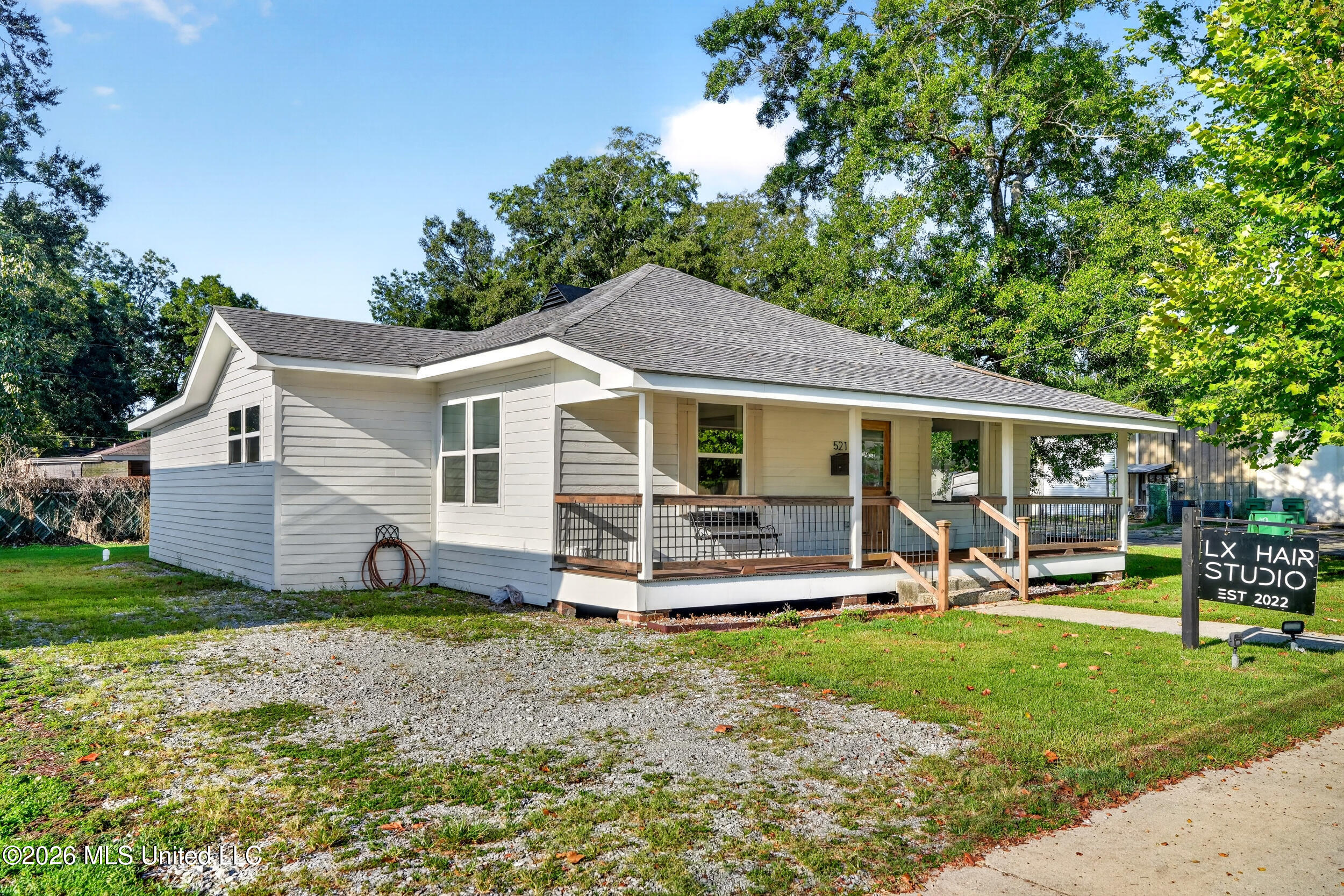 521 W Canal Street Property Photo 1
