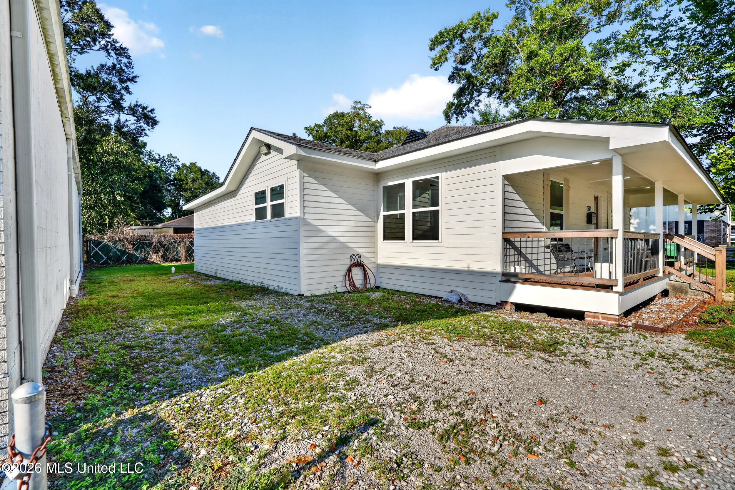521 W Canal Street Property Photo 3