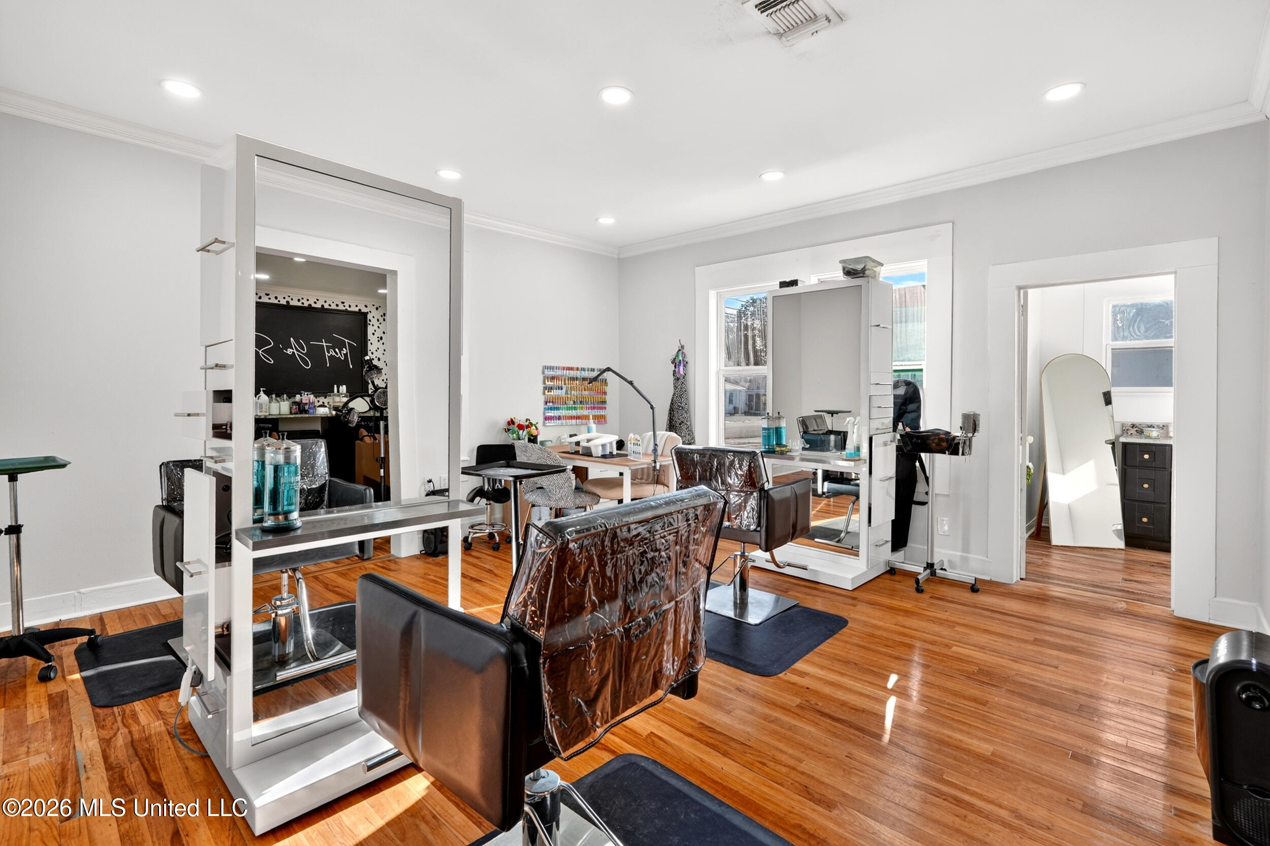 521 W Canal Street Property Photo 17
