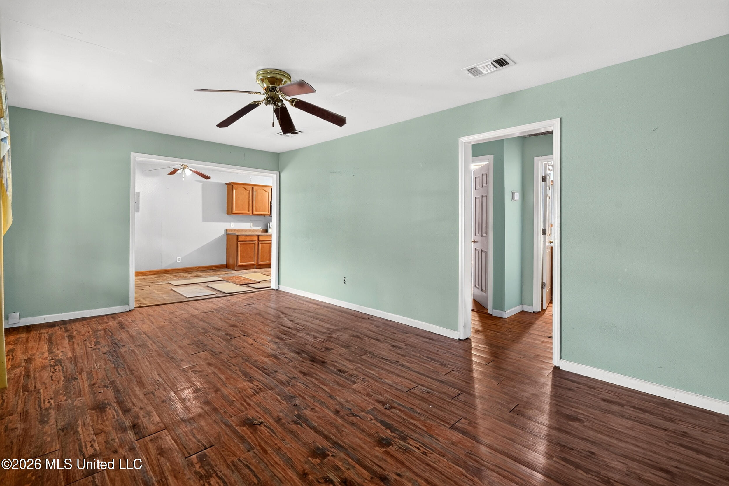 338 Carroll Avenue Property Photo 6