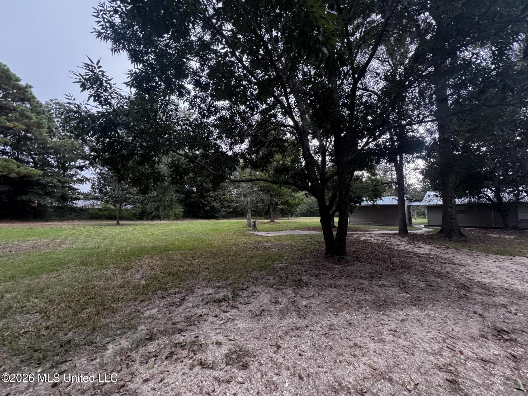 16403 Omar Boulevard Property Photo 2