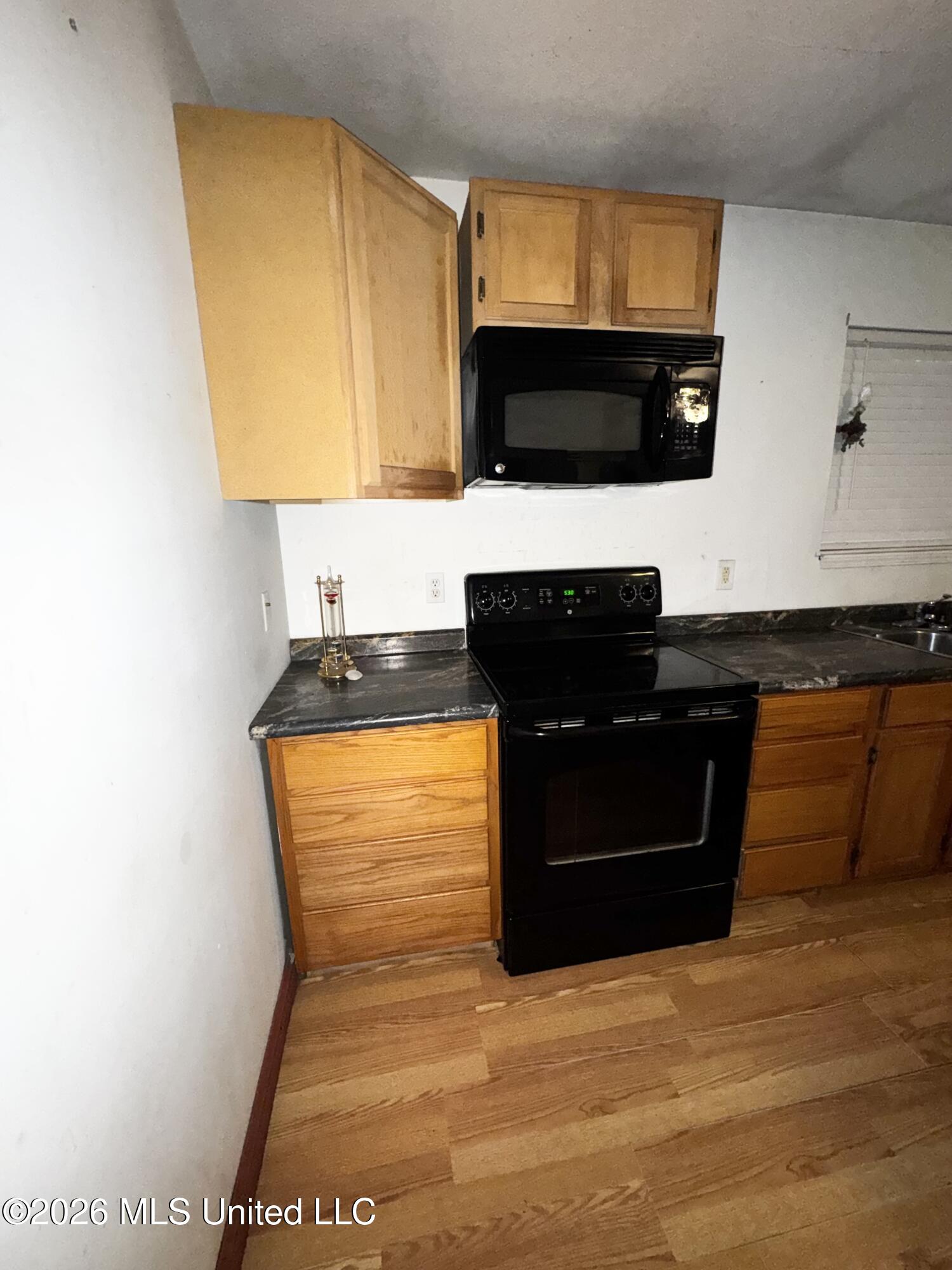 16403 Omar Boulevard Property Photo 5