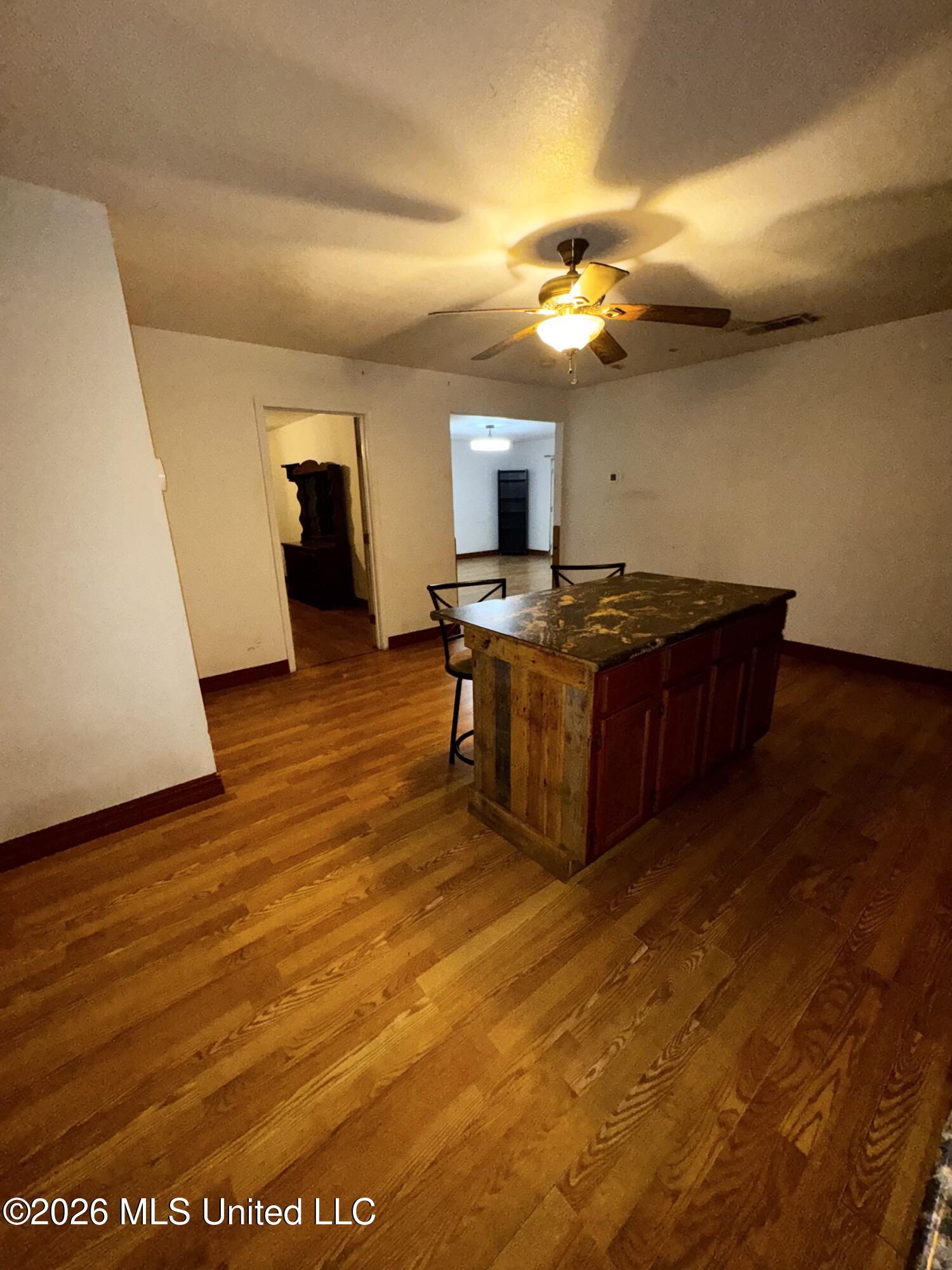 16403 Omar Boulevard Property Photo 6