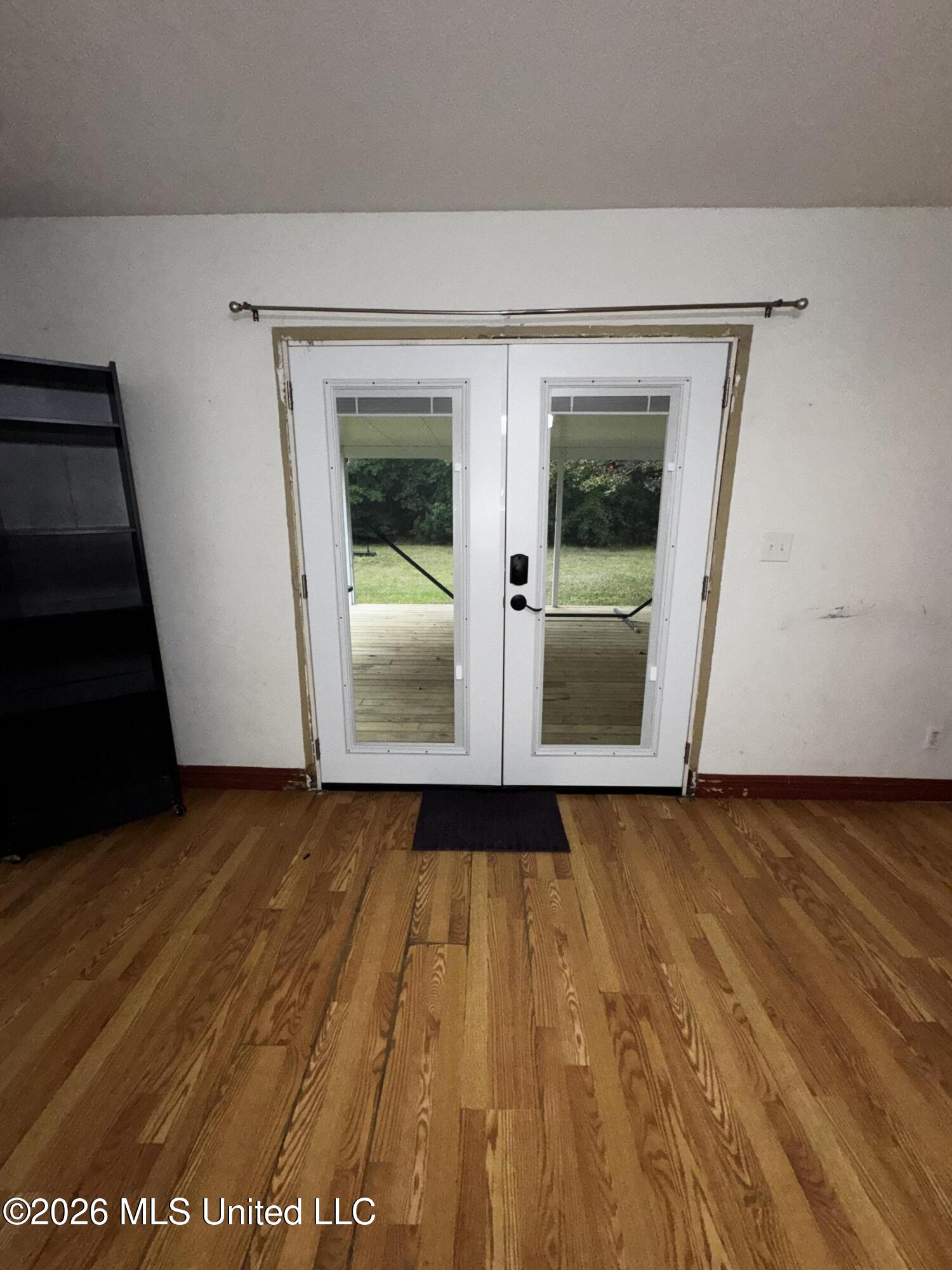 16403 Omar Boulevard Property Photo 11