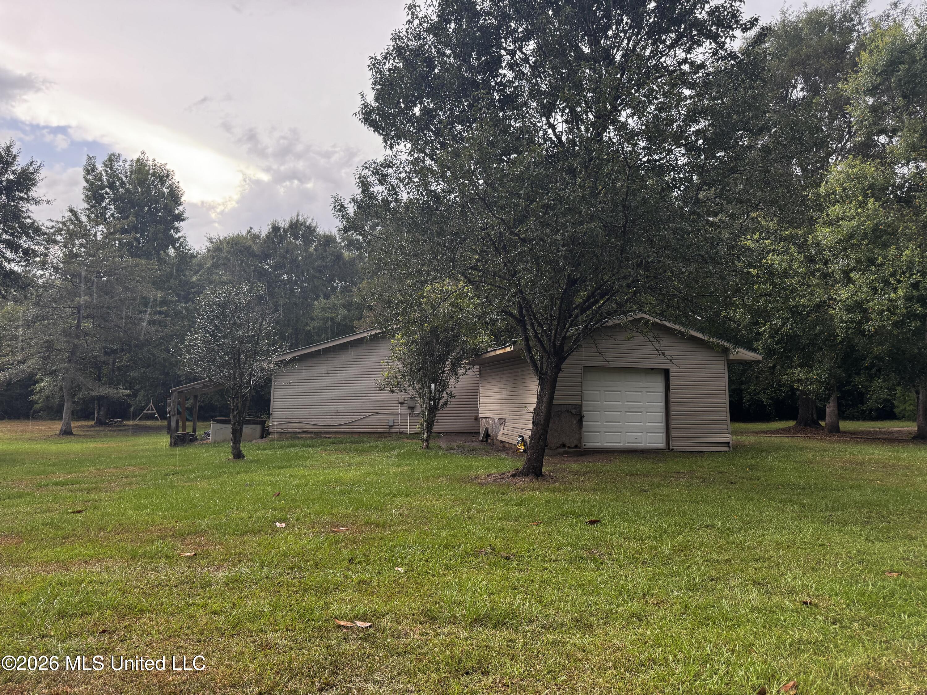 16403 Omar Boulevard Property Photo 29