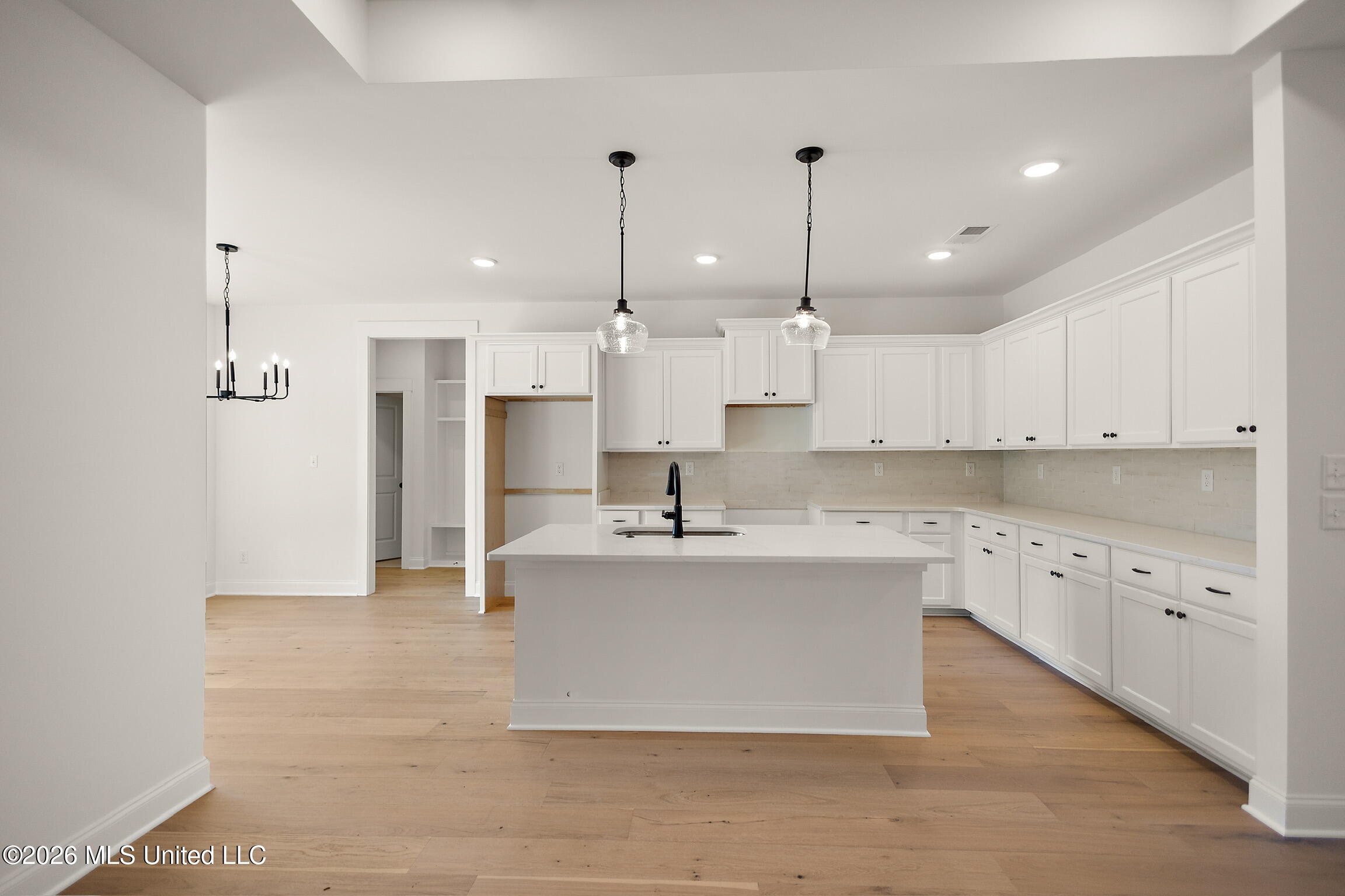 7607 Thomas Riley Street Property Photo 11