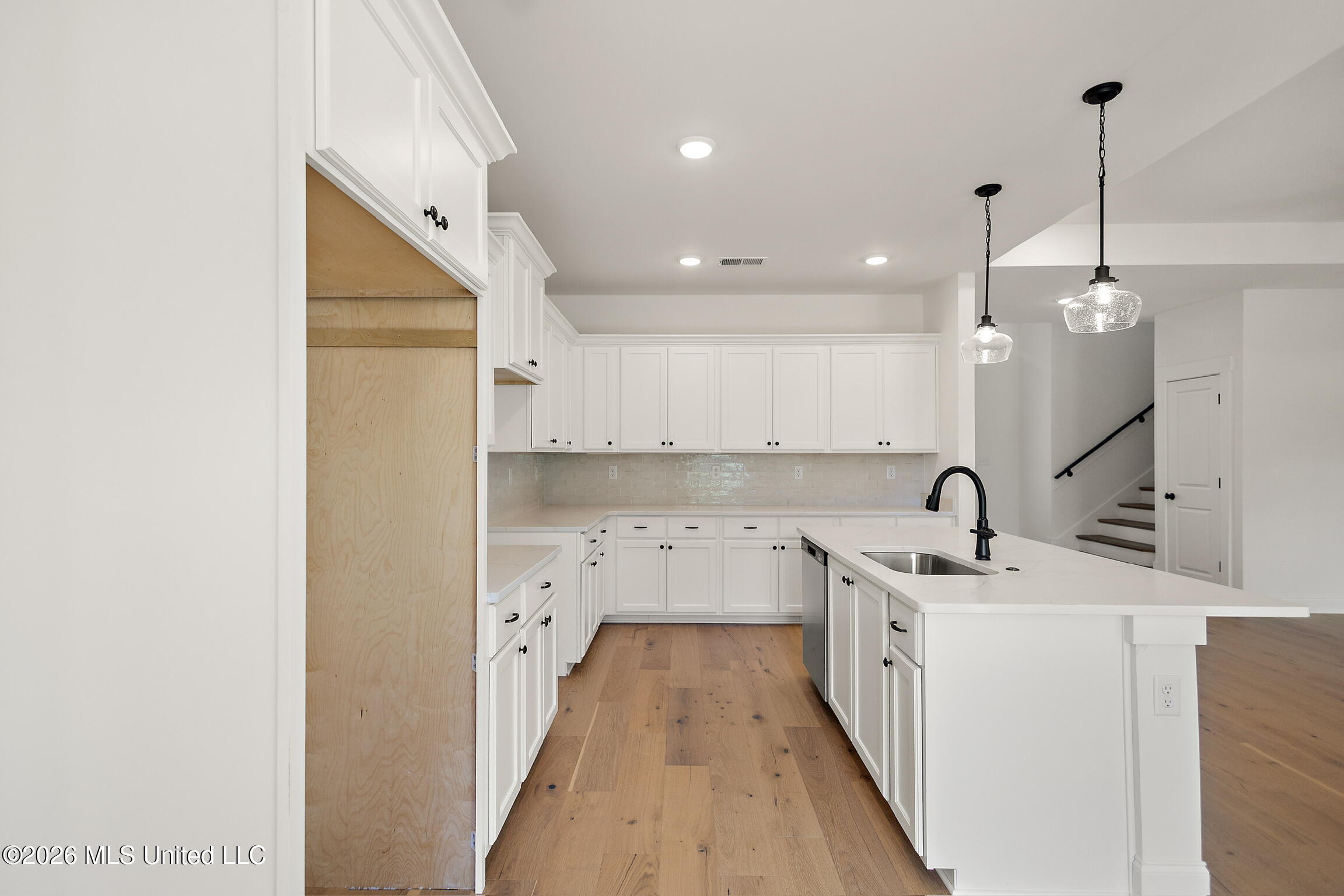 7607 Thomas Riley Street Property Photo 13
